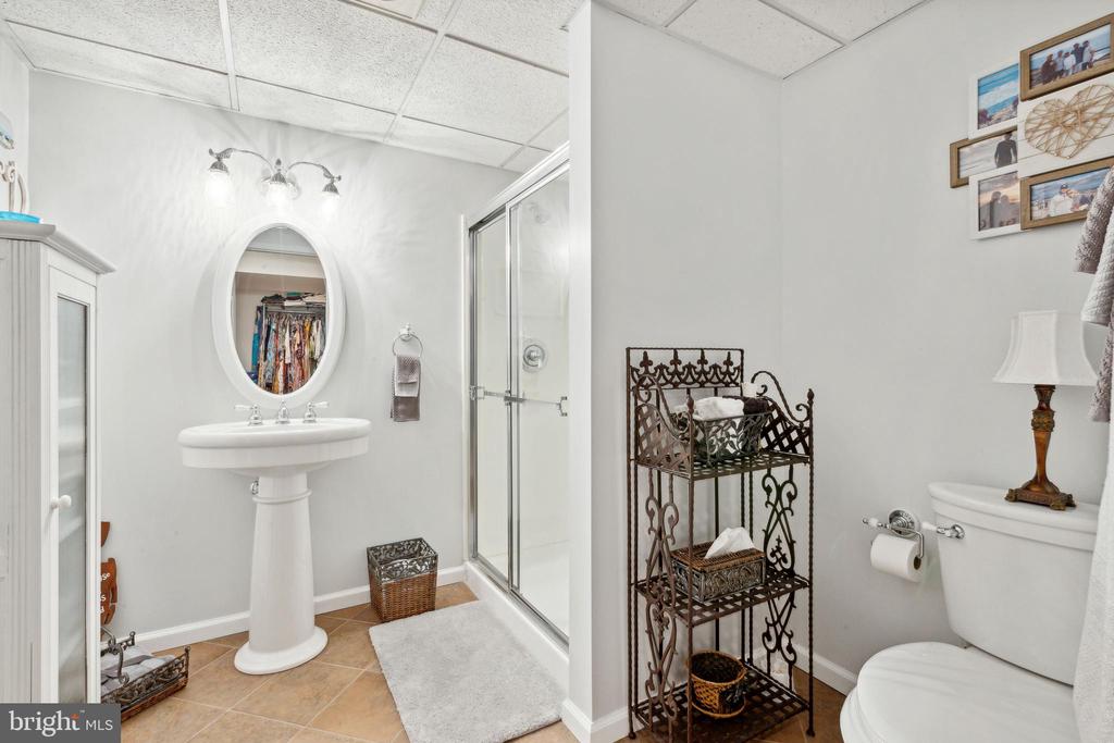 Colts Neck, New Jersey, 07722, United States, 4 Bedrooms Bedrooms, ,4 BathroomsBathrooms,Residential,For Sale,1792181