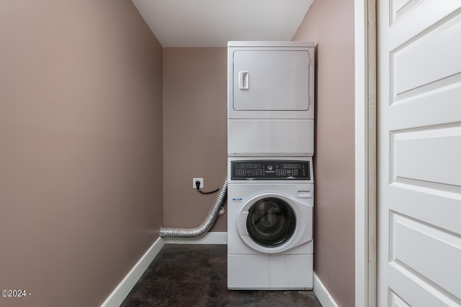 Waldport, Oregon, 97394, United States, 1 Bedroom Bedrooms, ,Residential,For Sale,1902038
