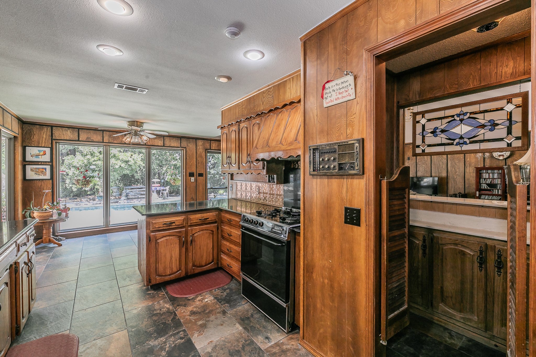 Arlington, Texas, 76012, United States, 3 Bedrooms Bedrooms, ,3 BathroomsBathrooms,Residential,For Sale,1976983