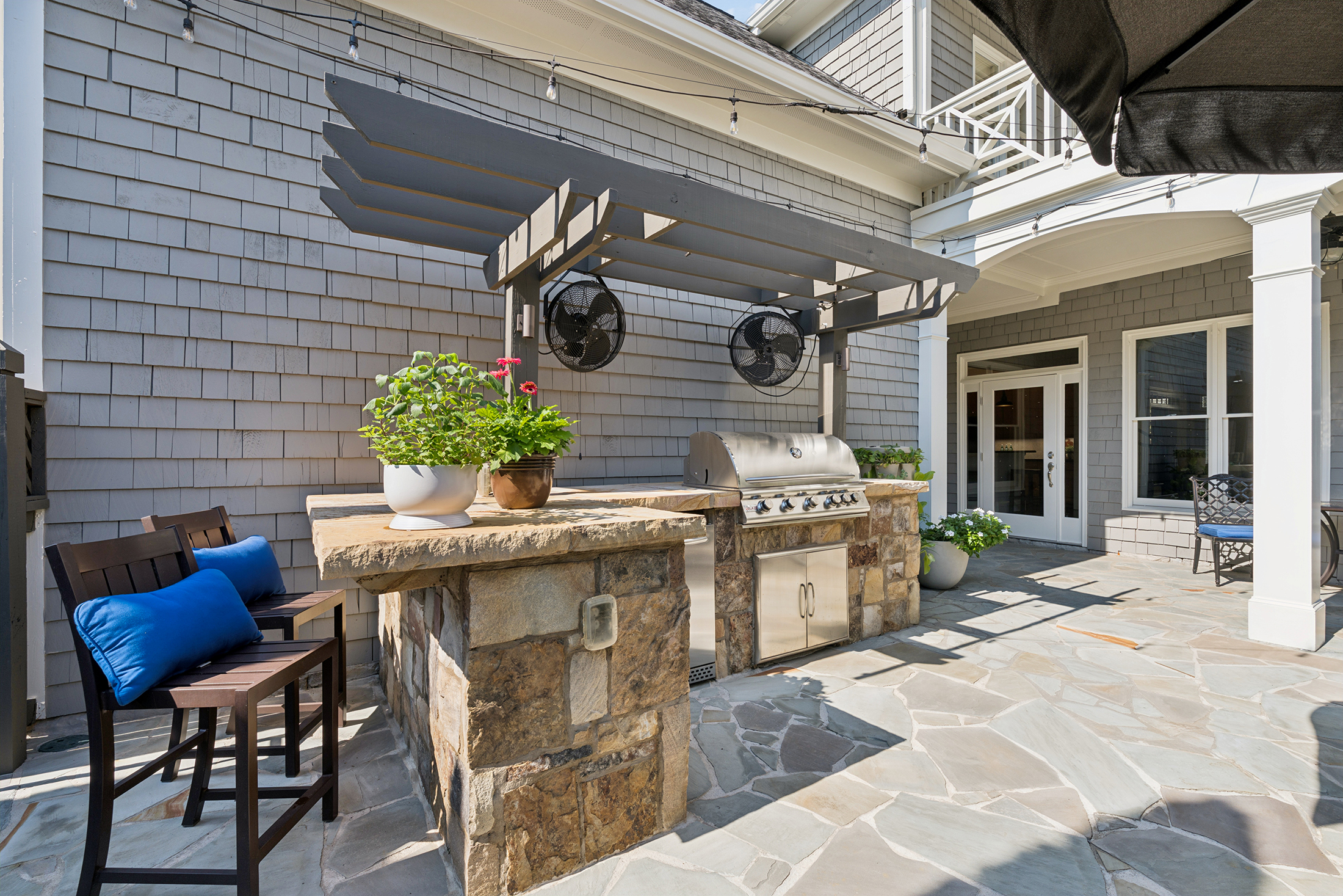  Timeless Coastal Charm, Comfortable Living, and Outstanding Outdoor Entertaining - 物件實景