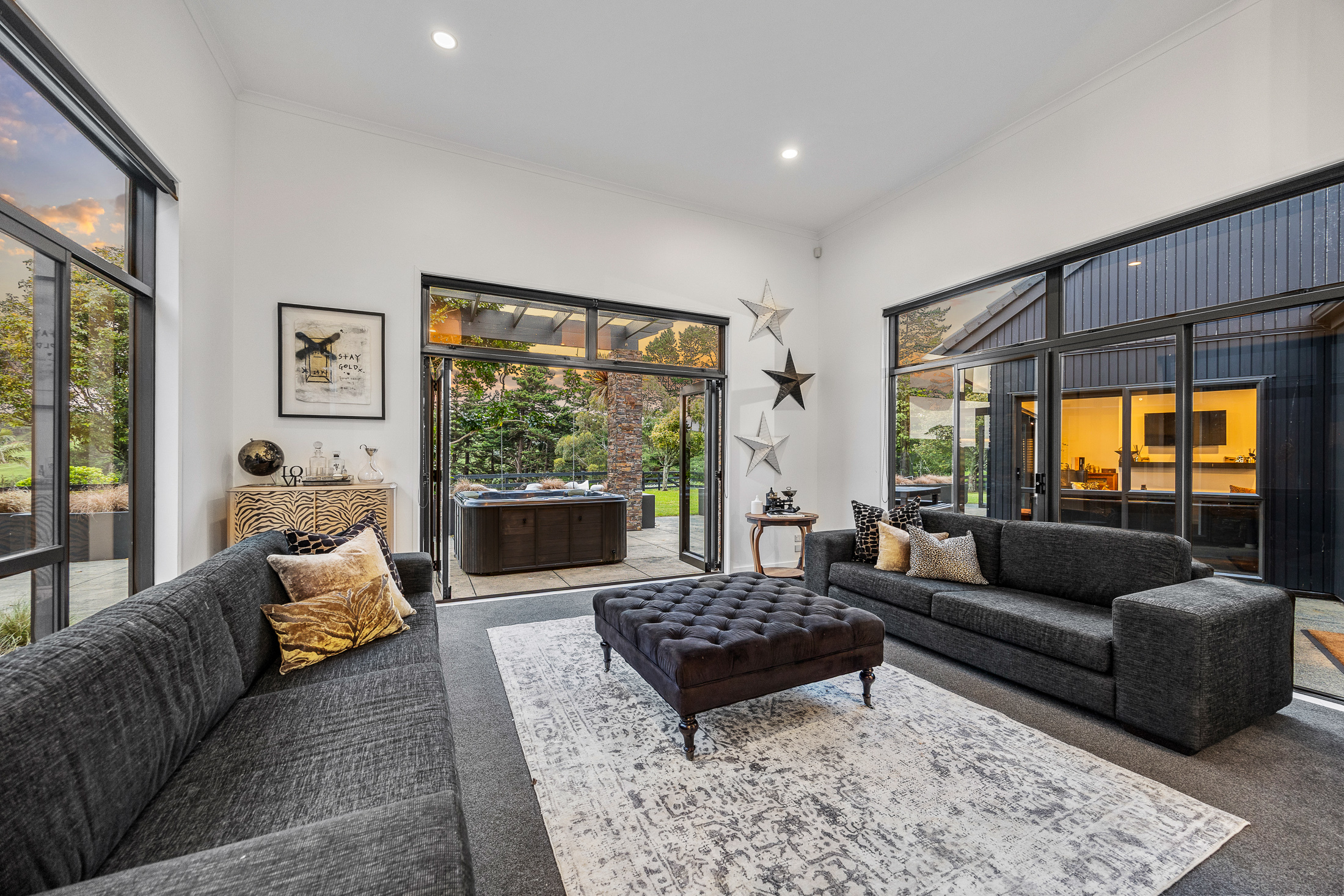  Exclusive and Private Estate with Presence - 物件實景