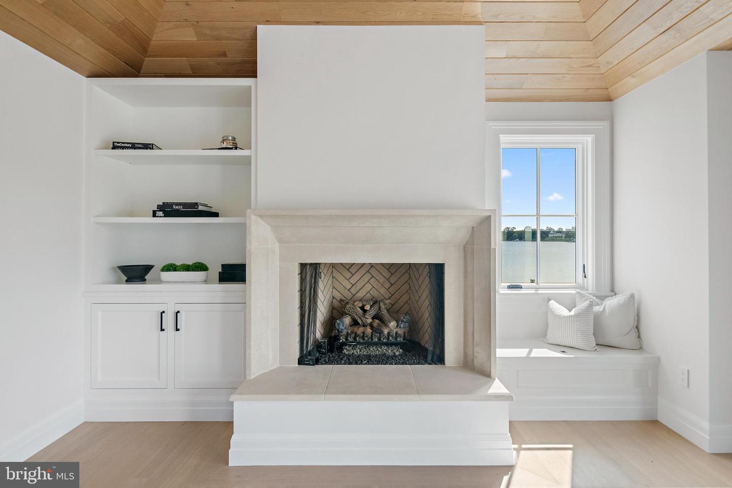 Annapolis, Maryland, 21403, United States, 4 Bedrooms Bedrooms, ,6 BathroomsBathrooms,Residential,For Sale,1940452