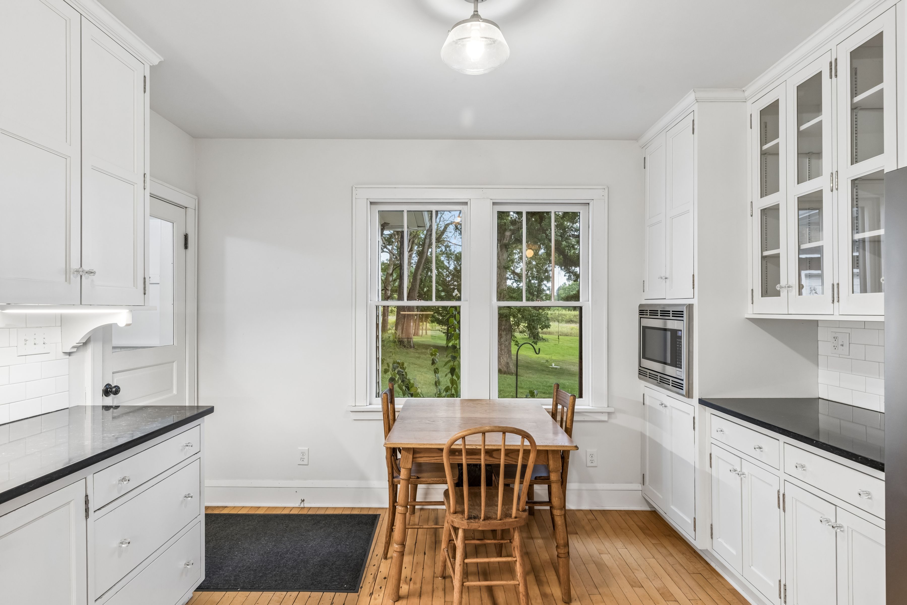  Authentic Farmhouse Living on St. Croix County Acreage - 物件實景