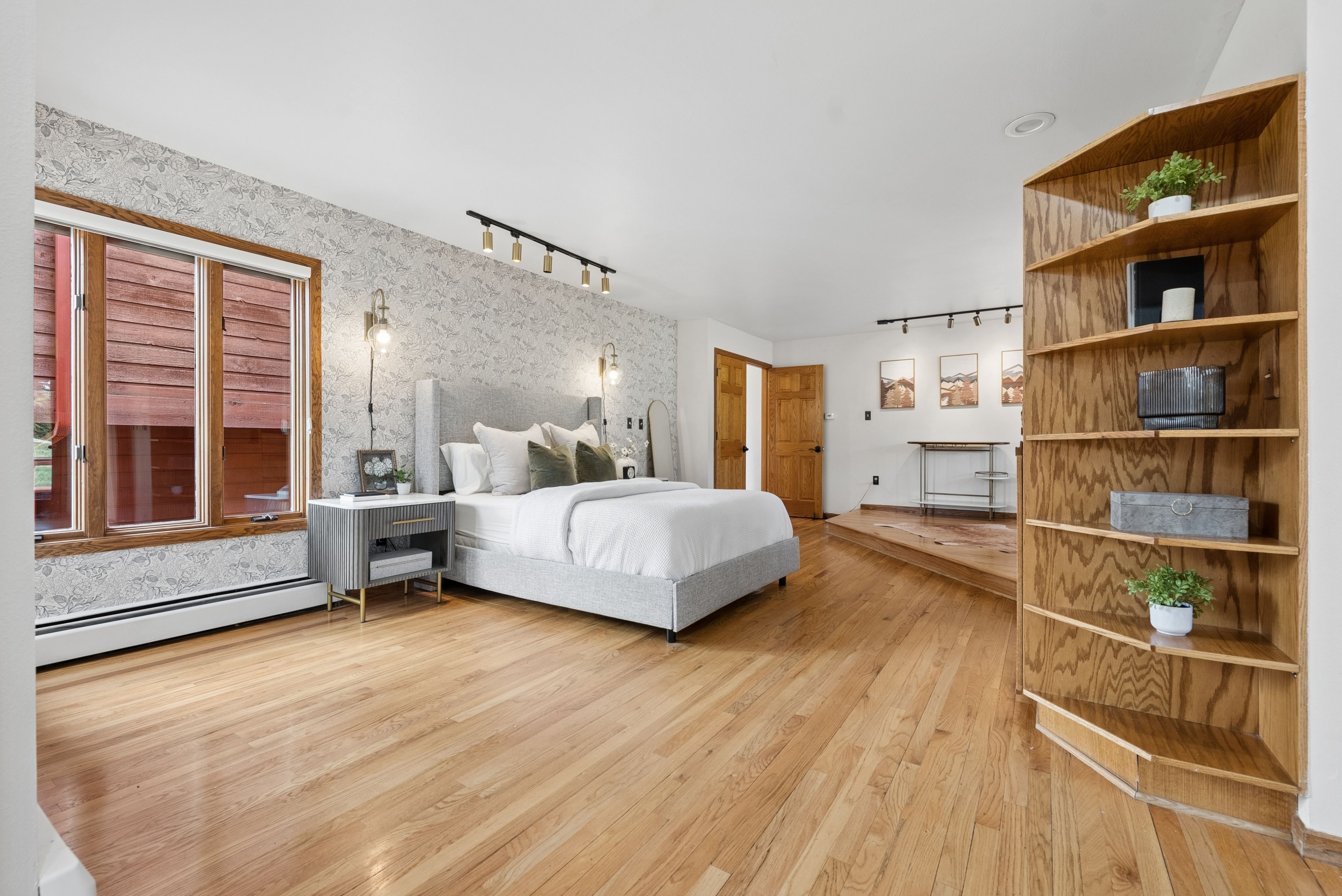  Beautiful Genesee Home With Over 4,500 Finished Sq Ft with Walk Out Basement - 物件實景