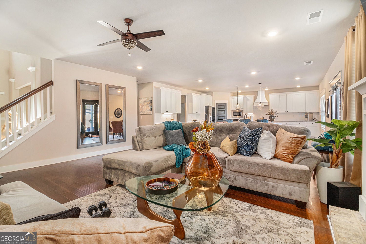 Senoia, Georgia, 30276, United States, 5 Bedrooms Bedrooms, ,4 BathroomsBathrooms,Residential,For Sale,1985823