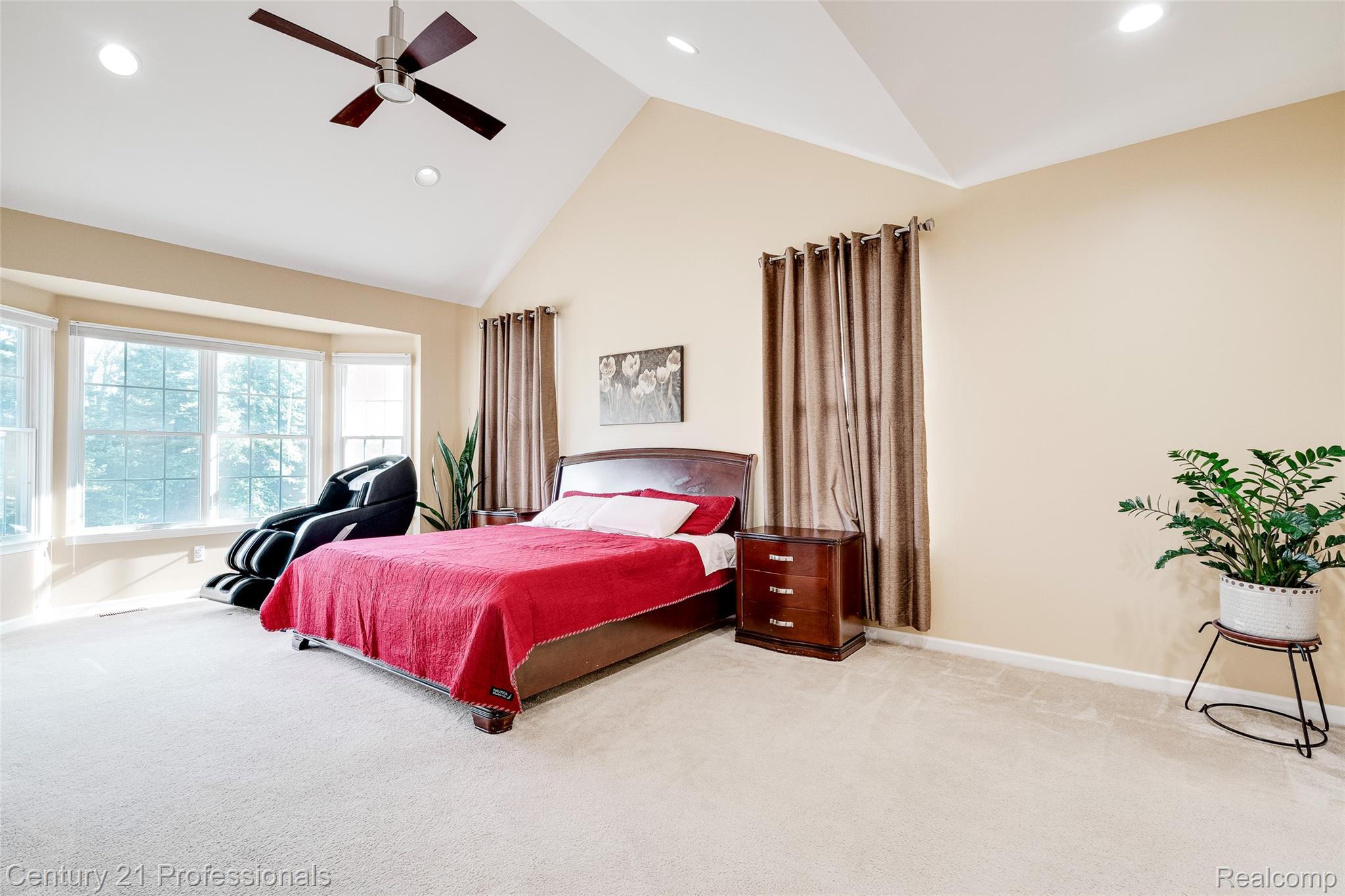 Novi, Michigan, 48374, United States, 4 Bedrooms Bedrooms, ,5 BathroomsBathrooms,Residential,For Sale,1904445