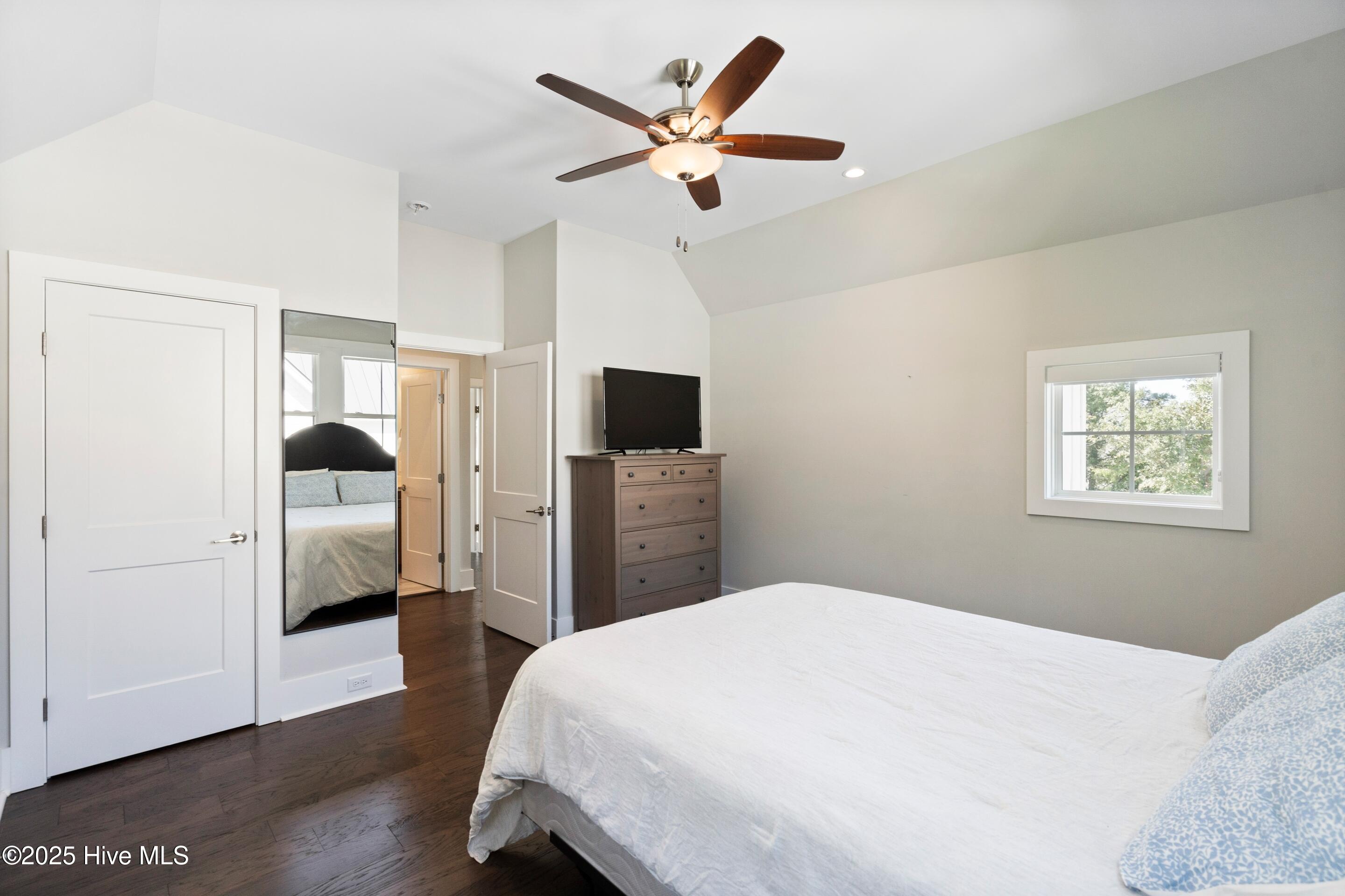 Wilmington, North Carolina, 28411, United States, 4 Bedrooms Bedrooms, ,5 BathroomsBathrooms,Residential,For Sale,1992122