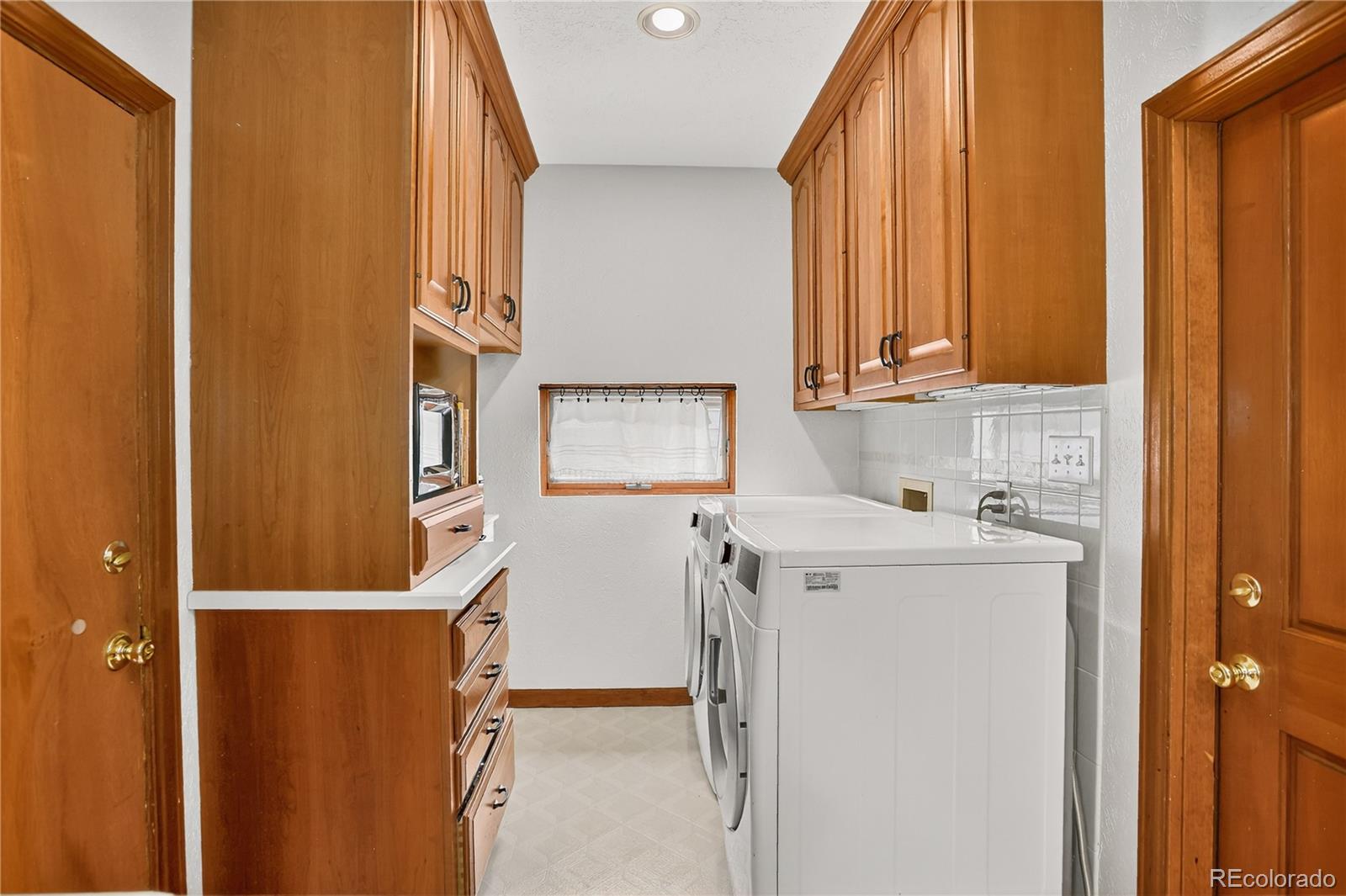 Wheat Ridge, Colorado, 80212, United States, 2 Bedrooms Bedrooms, ,1 BathroomBathrooms,Residential,For Sale,1924749