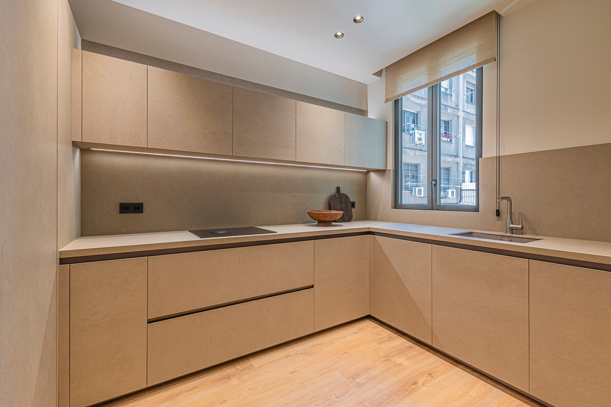  Refurbished modernist apartment in Eixample with luxury finishes - 物件實景