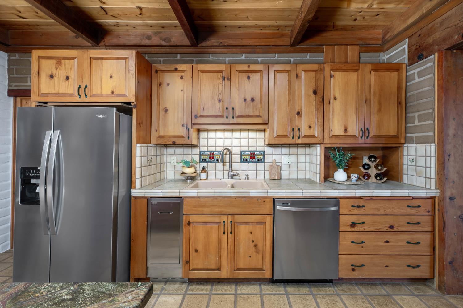 Grass Valley, California, 95949, United States, 3 Bedrooms Bedrooms, ,5 BathroomsBathrooms,Residential,For Sale,2006343