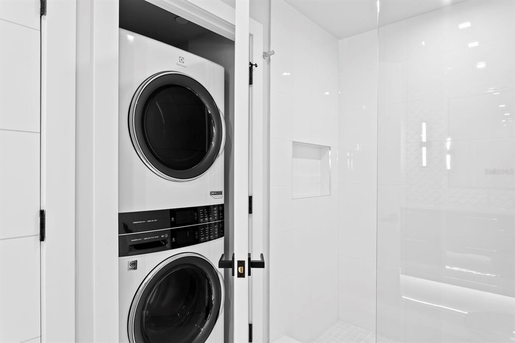 Indian Rocks Beach, Florida, 33785, United States, 8 Bedrooms Bedrooms, ,11 BathroomsBathrooms,Residential,For Sale,1997282