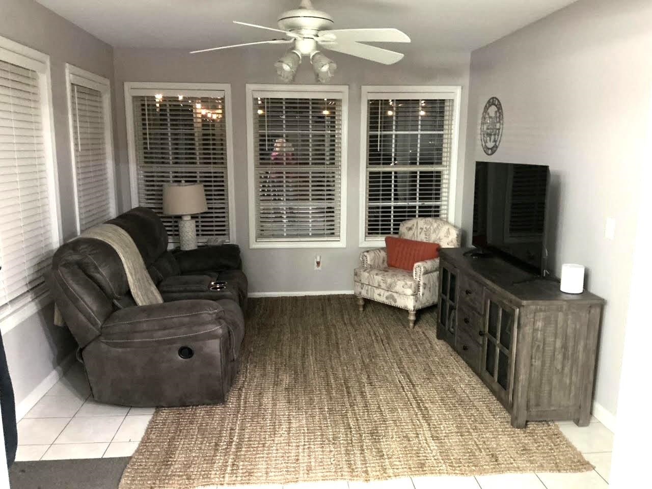 Glasgow, Kentucky, 42141, United States, 4 Bedrooms Bedrooms, ,3 BathroomsBathrooms,Residential,For Sale,1998420