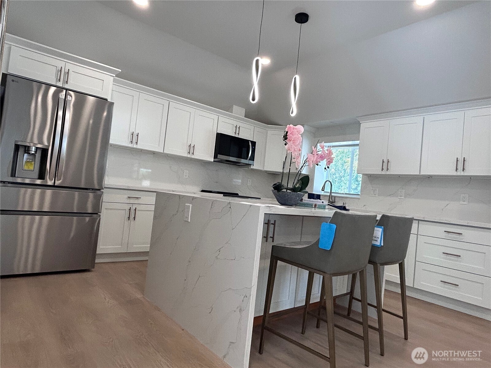 Shoreline, Washington, 98133, United States, 3 Bedrooms Bedrooms, ,2 BathroomsBathrooms,Residential,For Sale,1976952