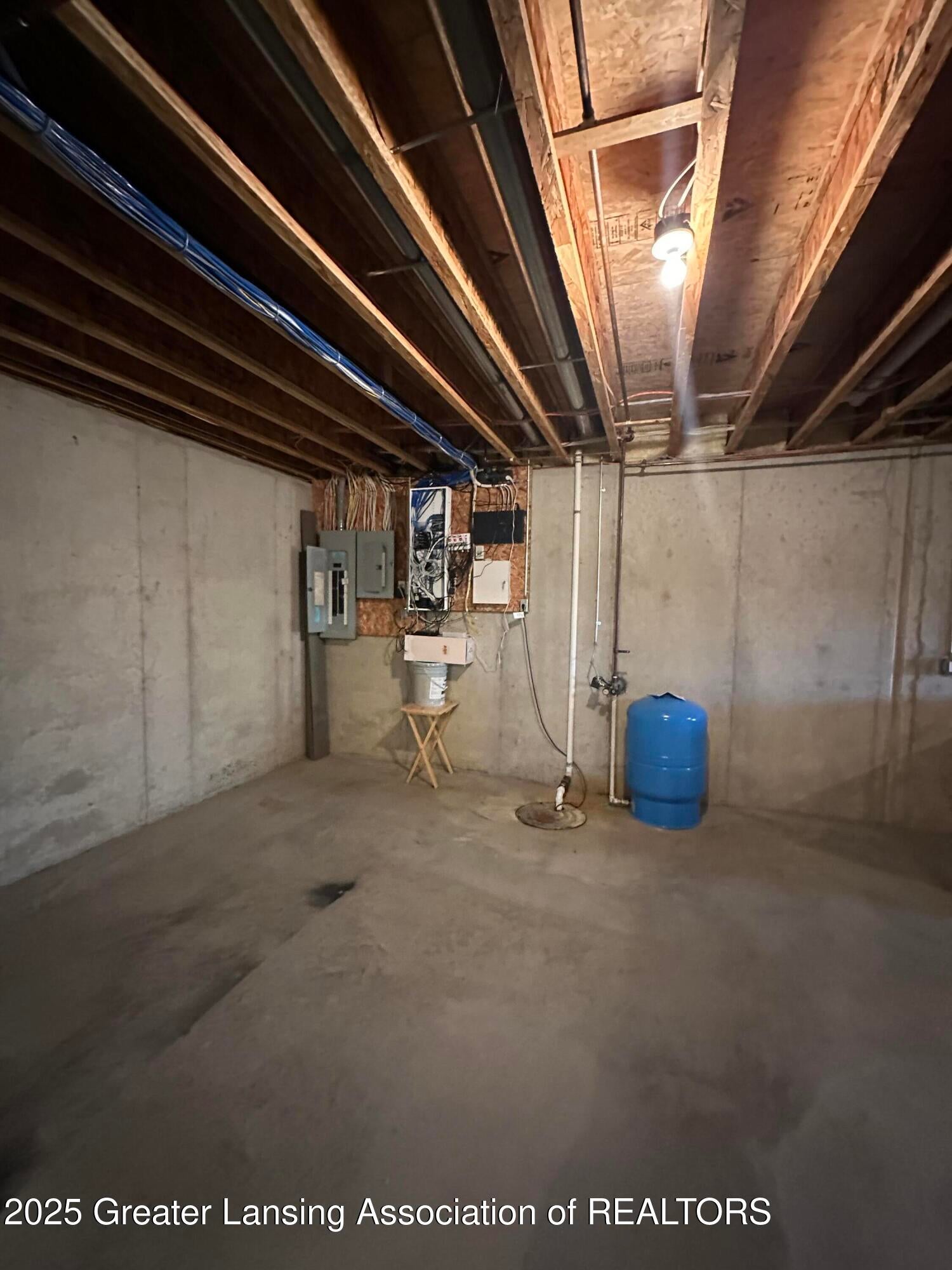 Lansing, Michigan, 48917, United States, 3 Bedrooms Bedrooms, ,4 BathroomsBathrooms,Residential,For Sale,1995579