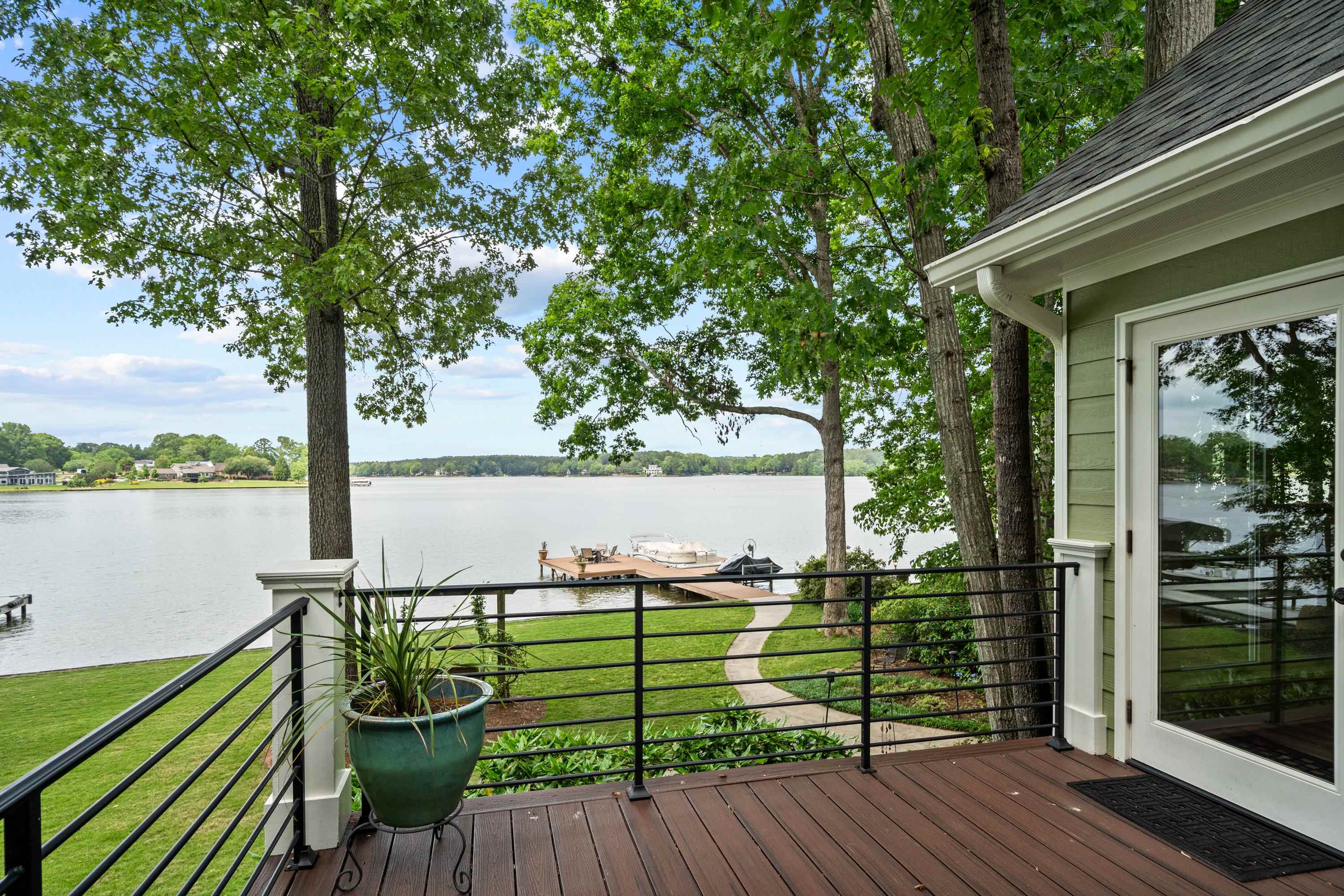 165 lakeview DR, Eatonton, Georgia, 31024, United States, 6 Bedrooms Bedrooms, ,7 BathroomsBathrooms,Residential,For Sale,165 lakeview DR,1526923