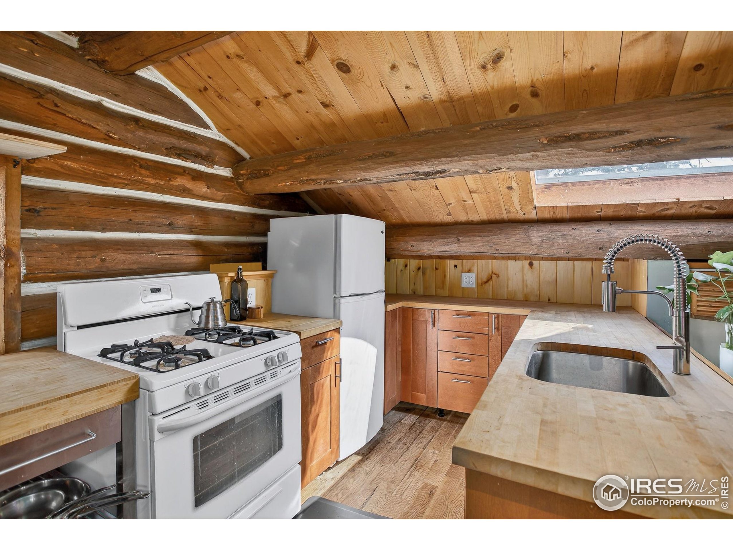 Boulder, Colorado, 80302, United States, 5 Bedrooms Bedrooms, ,7 BathroomsBathrooms,Residential,For Sale,1993360