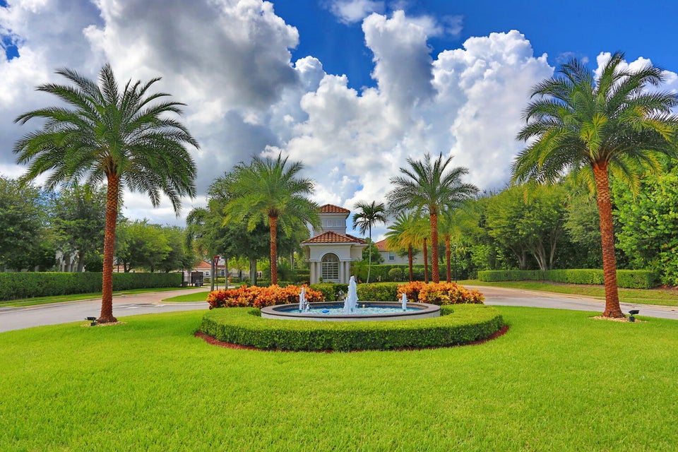 Delray Beach, Florida, 33484, United States, 4 Bedrooms Bedrooms, ,3 BathroomsBathrooms,Residential,For Sale,1943526