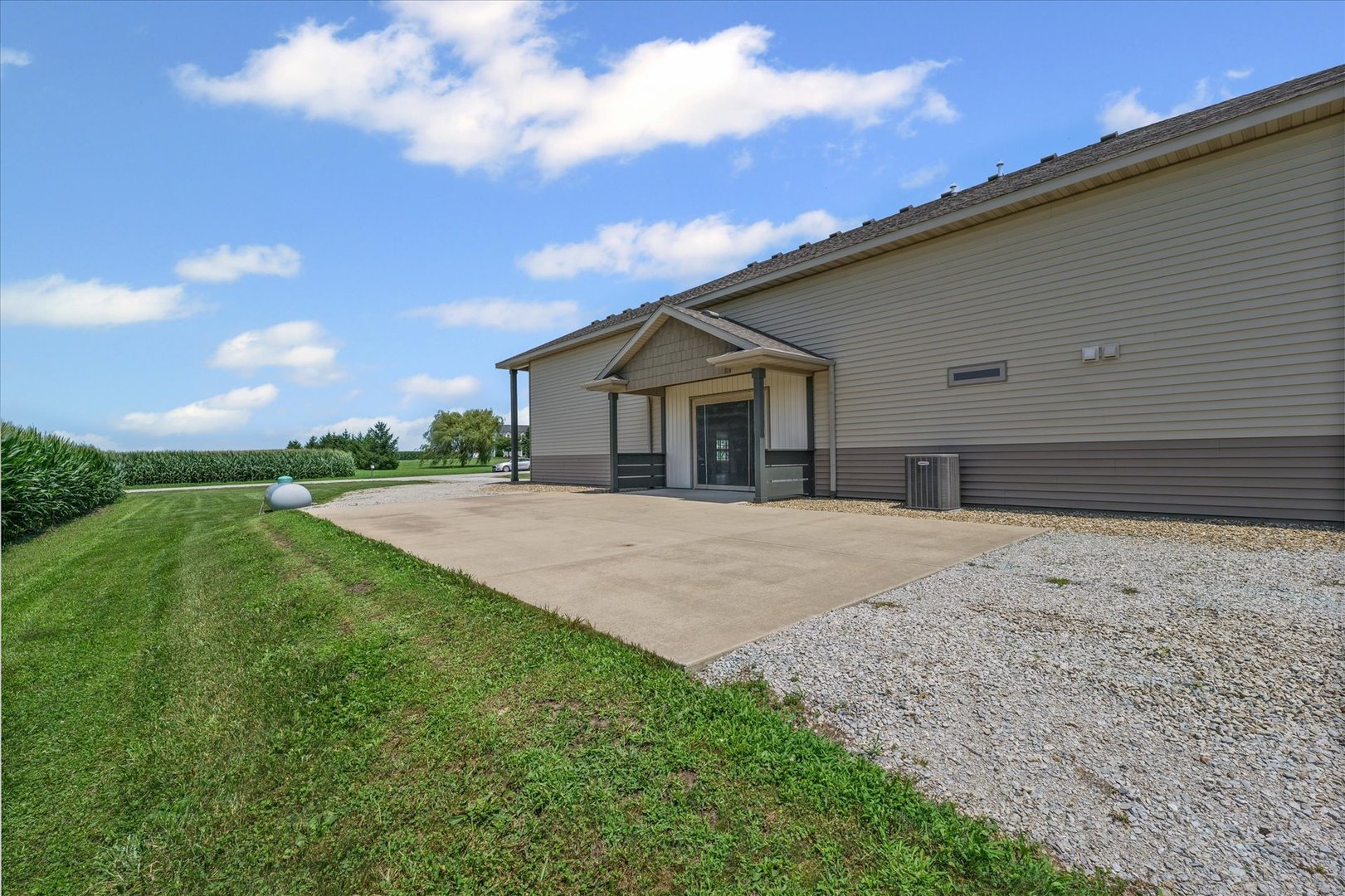 Sidney, Illinois, 61877, United States, 3 Bedrooms Bedrooms, ,2 BathroomsBathrooms,Residential,For Sale,1913394