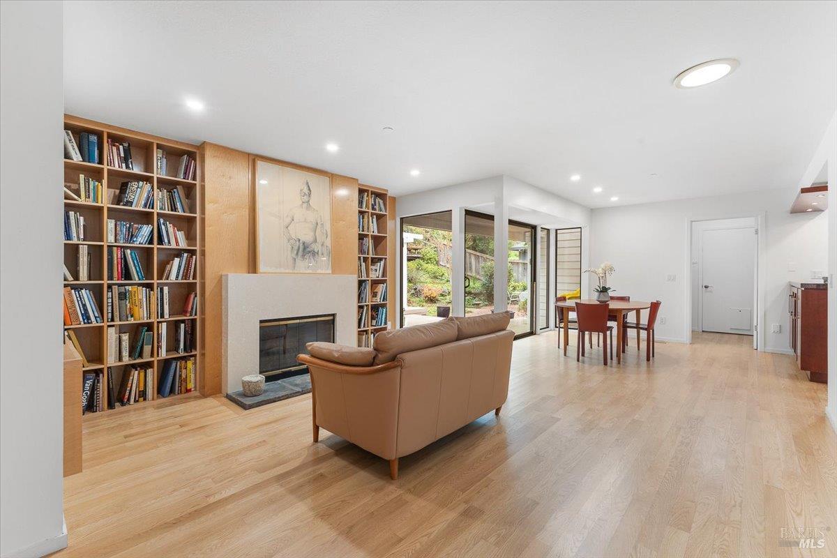 Santa Rosa, California, 95409, United States, 3 Bedrooms Bedrooms, ,2 BathroomsBathrooms,Residential,For Sale,2006372