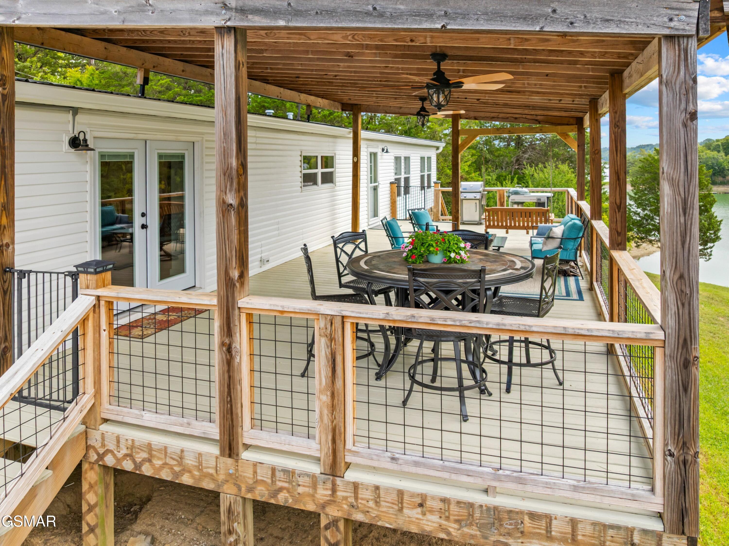 Dandridge, Tennessee, 37725, United States, 3 Bedrooms Bedrooms, ,2 BathroomsBathrooms,Residential,For Sale,1982636