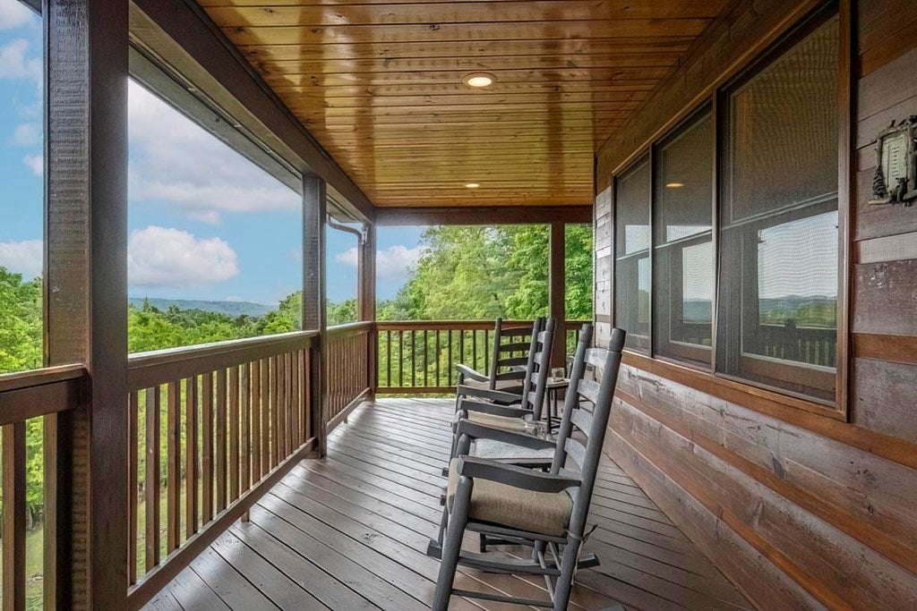 Morganton, Georgia, 30560, United States, 3 Bedrooms Bedrooms, ,4 BathroomsBathrooms,Residential,For Sale,2001017