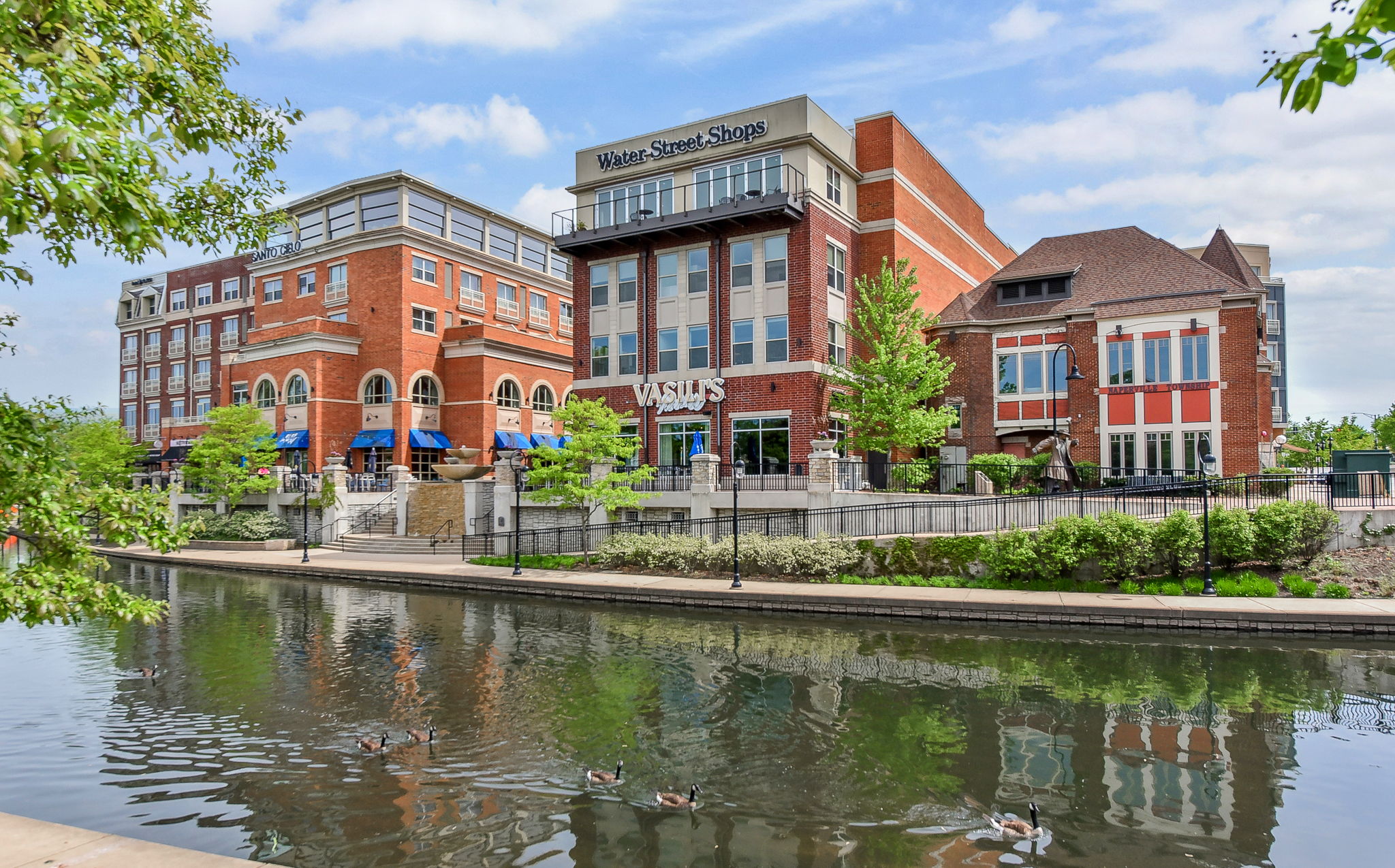  An Enclave of Only 65 New Construction Homes in the Heart of Naperville - 物件實景