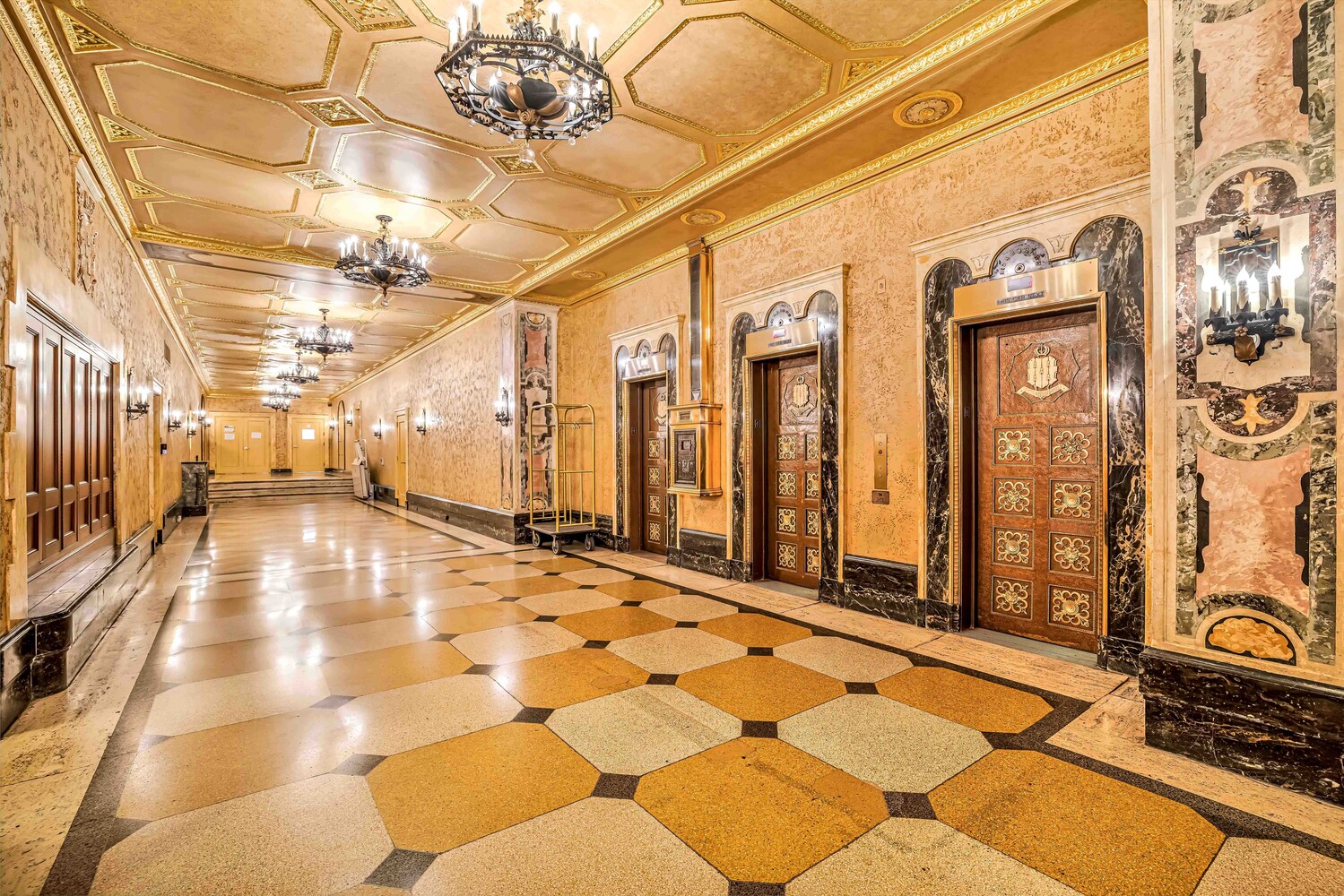 New York City, New York, 10011, United States, 1 Bedroom Bedrooms, ,1 BathroomBathrooms,Residential,For Sale,1903785