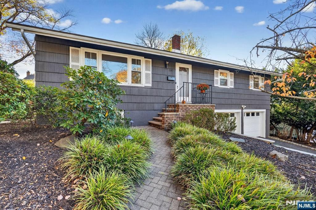 Hillsdale, New Jersey, 07642, United States, 3 Bedrooms Bedrooms, ,2 BathroomsBathrooms,Residential,For Sale,1987903