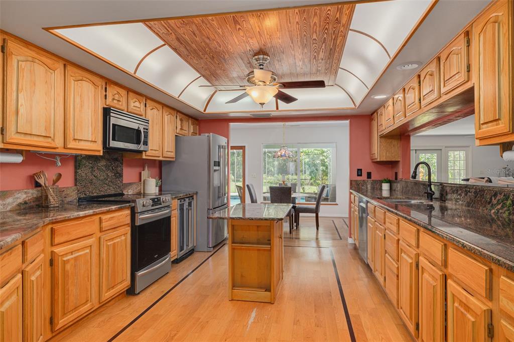 Tampa, Florida, 33626, United States, 5 Bedrooms Bedrooms, ,3 BathroomsBathrooms,Residential,For Sale,1941740
