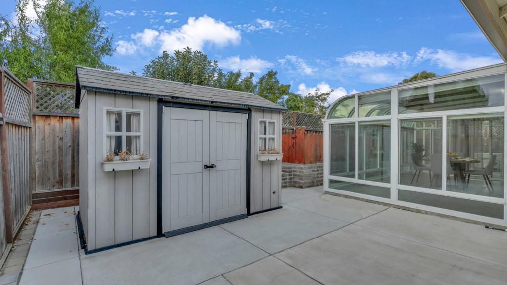 Hollister, California, 95023, United States, 4 Bedrooms Bedrooms, ,2 BathroomsBathrooms,Residential,For Sale,1935586