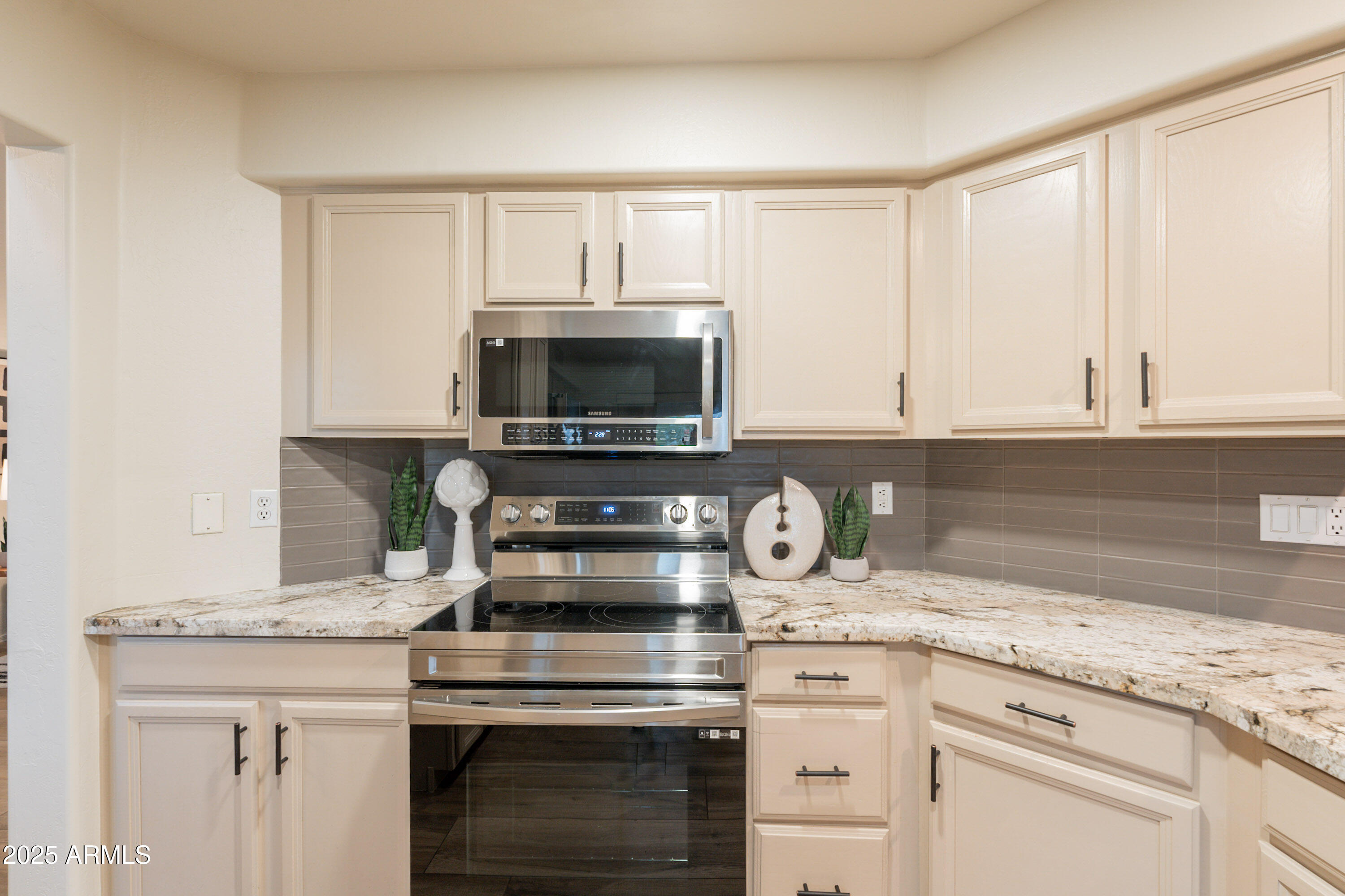 Cave Creek, Arizona, 85331, United States, 3 Bedrooms Bedrooms, ,Residential,For Sale,1955648