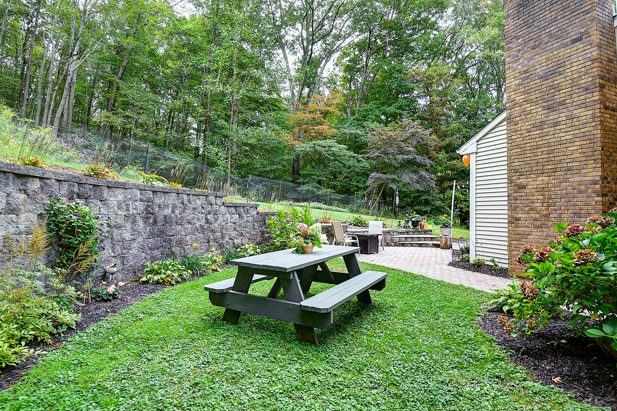 Cheshire, Connecticut, 06410, United States, 3 Bedrooms Bedrooms, ,3 BathroomsBathrooms,Residential,For Sale,1987474