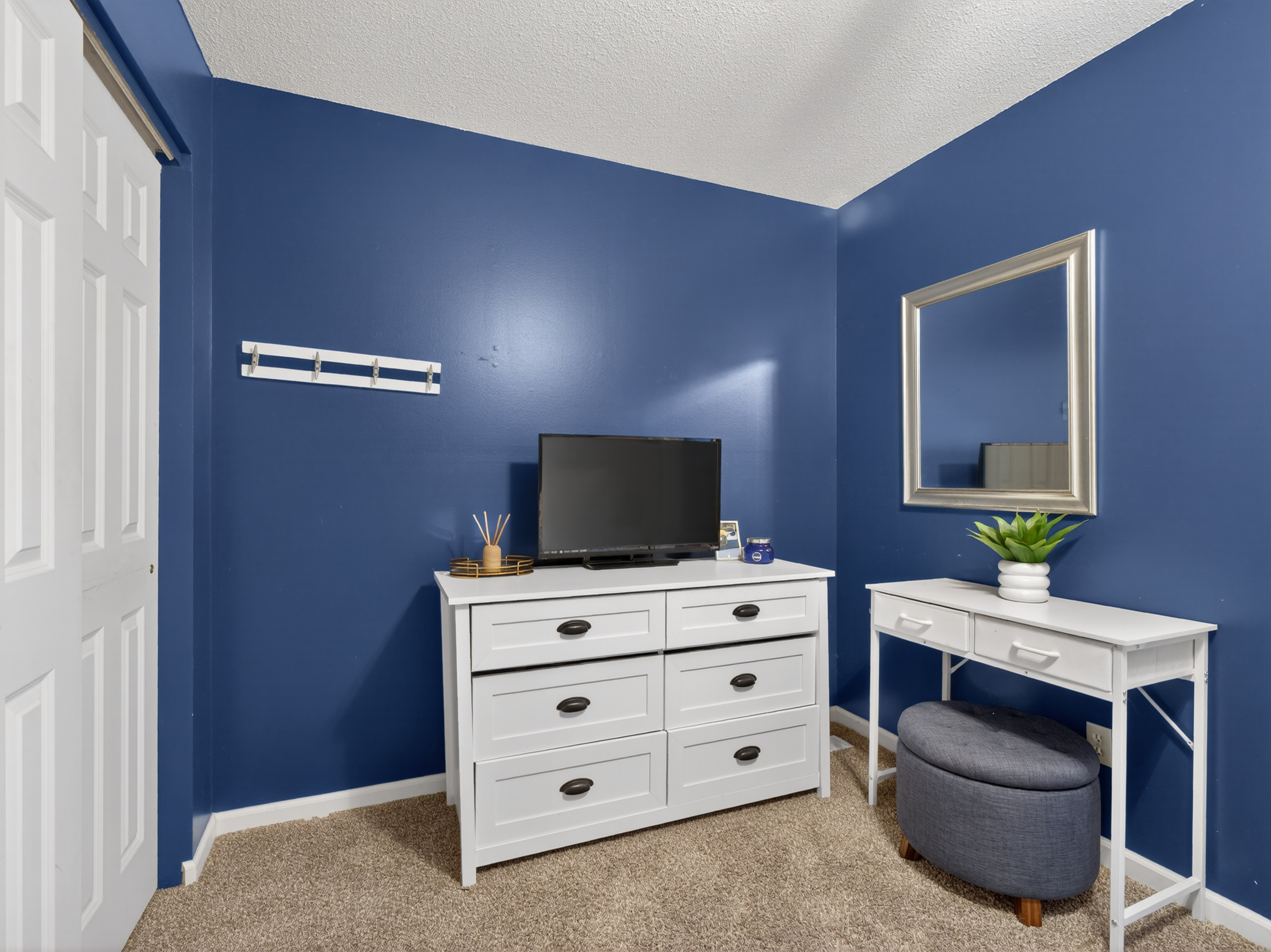  Easy, Breezy Condo Living on Indiana