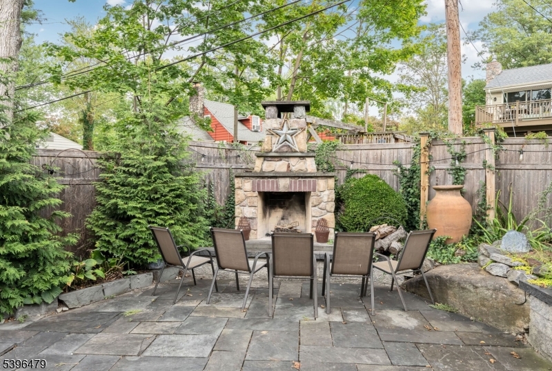 West Milford Twp., New Jersey, 07421, United States, 4 Bedrooms Bedrooms, ,3 BathroomsBathrooms,Residential,For Sale,1992089