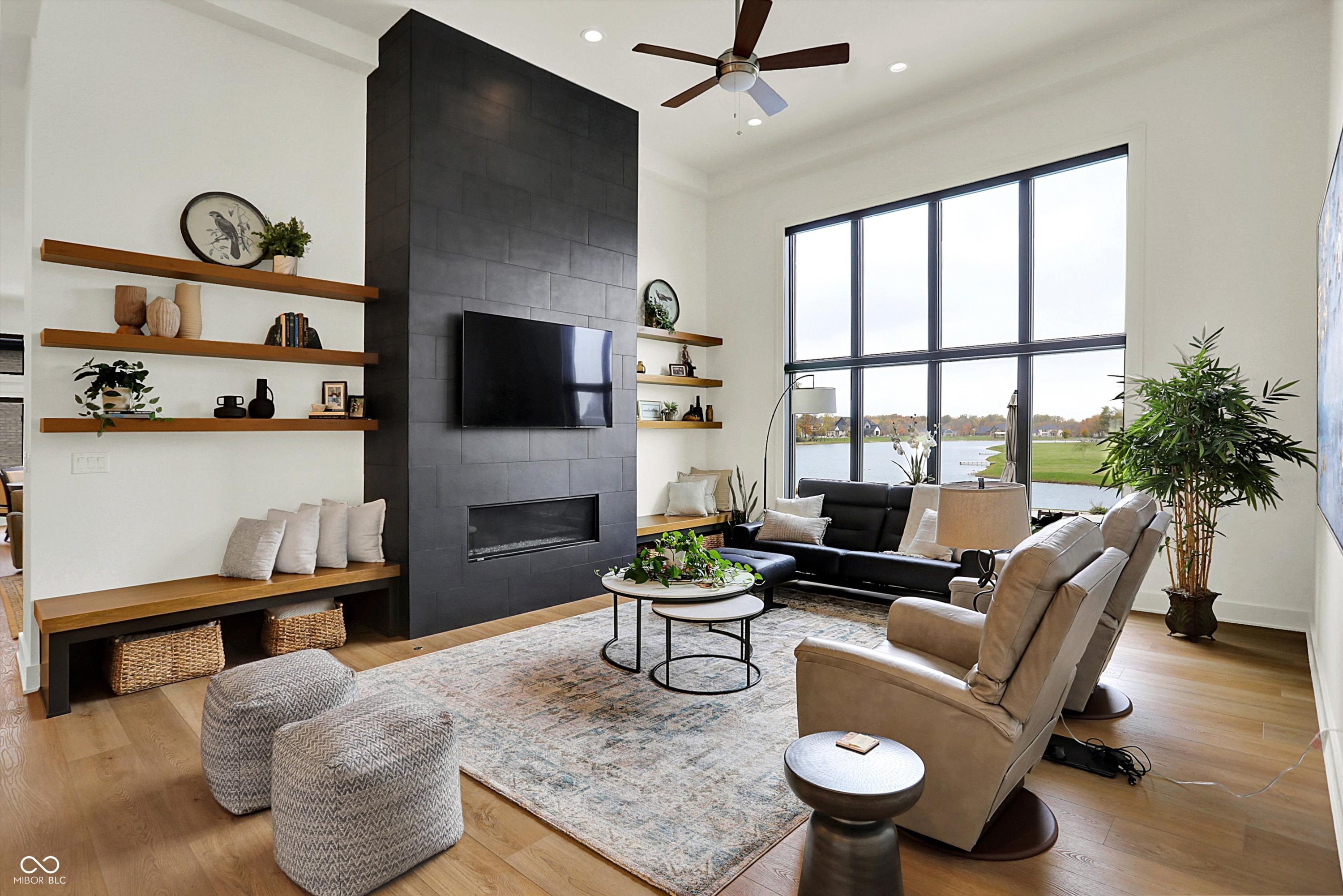 Bargersville, Indiana, 46106, United States, 5 Bedrooms Bedrooms, ,6 BathroomsBathrooms,Residential,For Sale,1983672