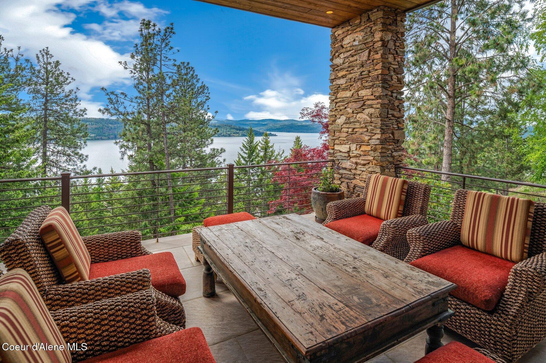 Coeur D'alene, Idaho, 83814, United States, 3 Bedrooms Bedrooms, ,1 BathroomBathrooms,Residential,For Sale,1837044
