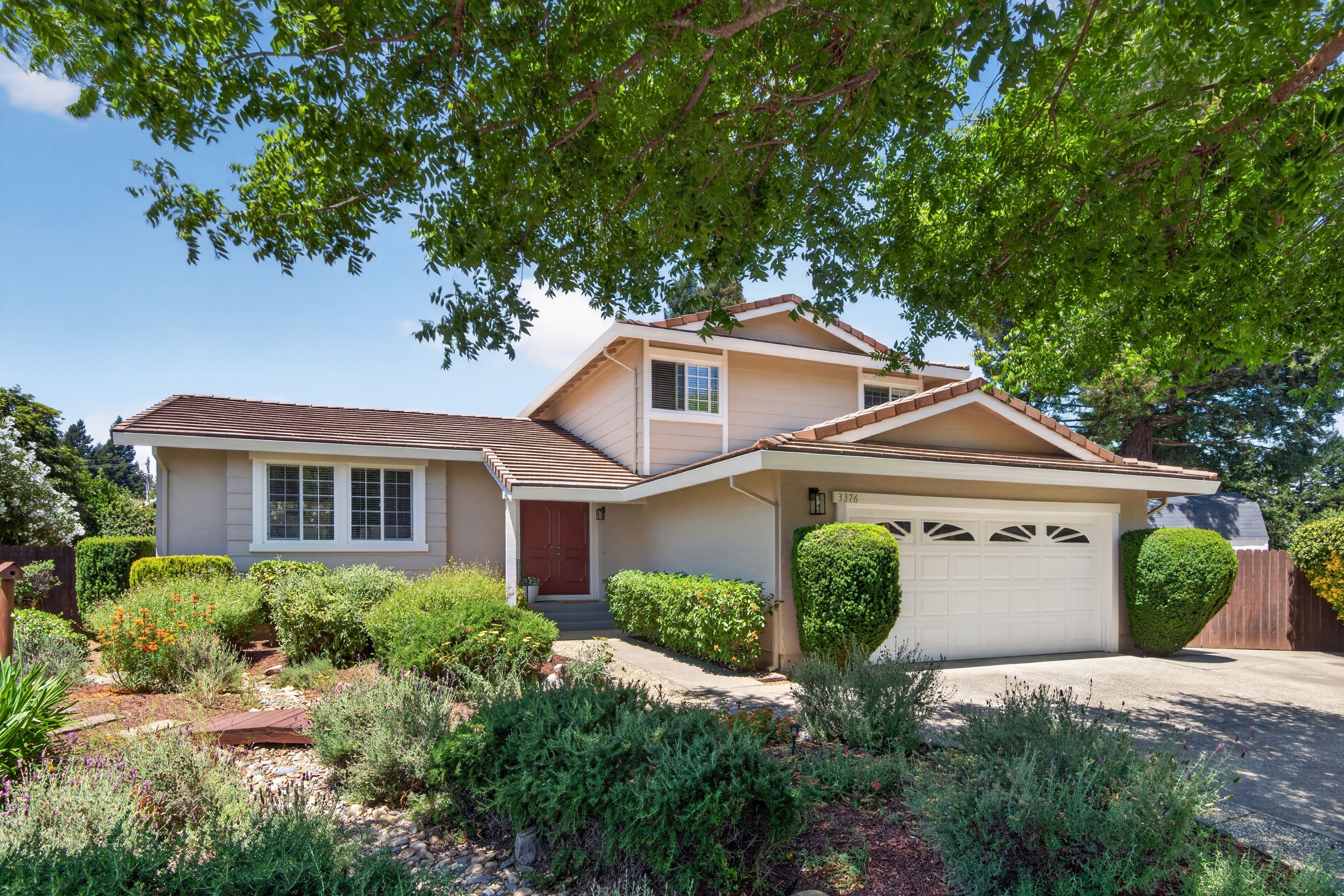 3376 Linda Mesa Way - 物件實景