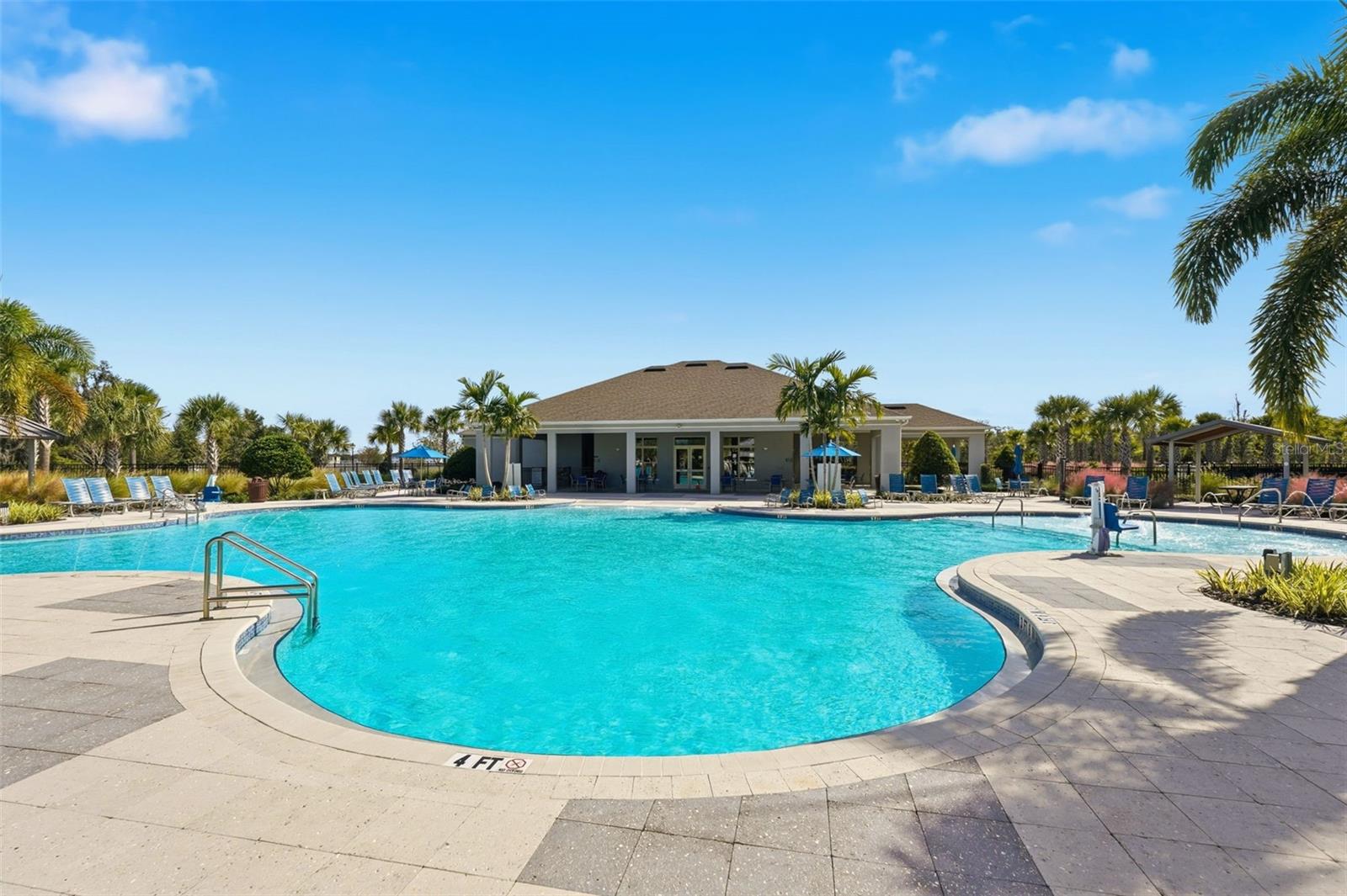 KISSIMMEE, Florida, 34744, United States, 4 Bedrooms Bedrooms, ,4 BathroomsBathrooms,Residential,For Sale,1986116