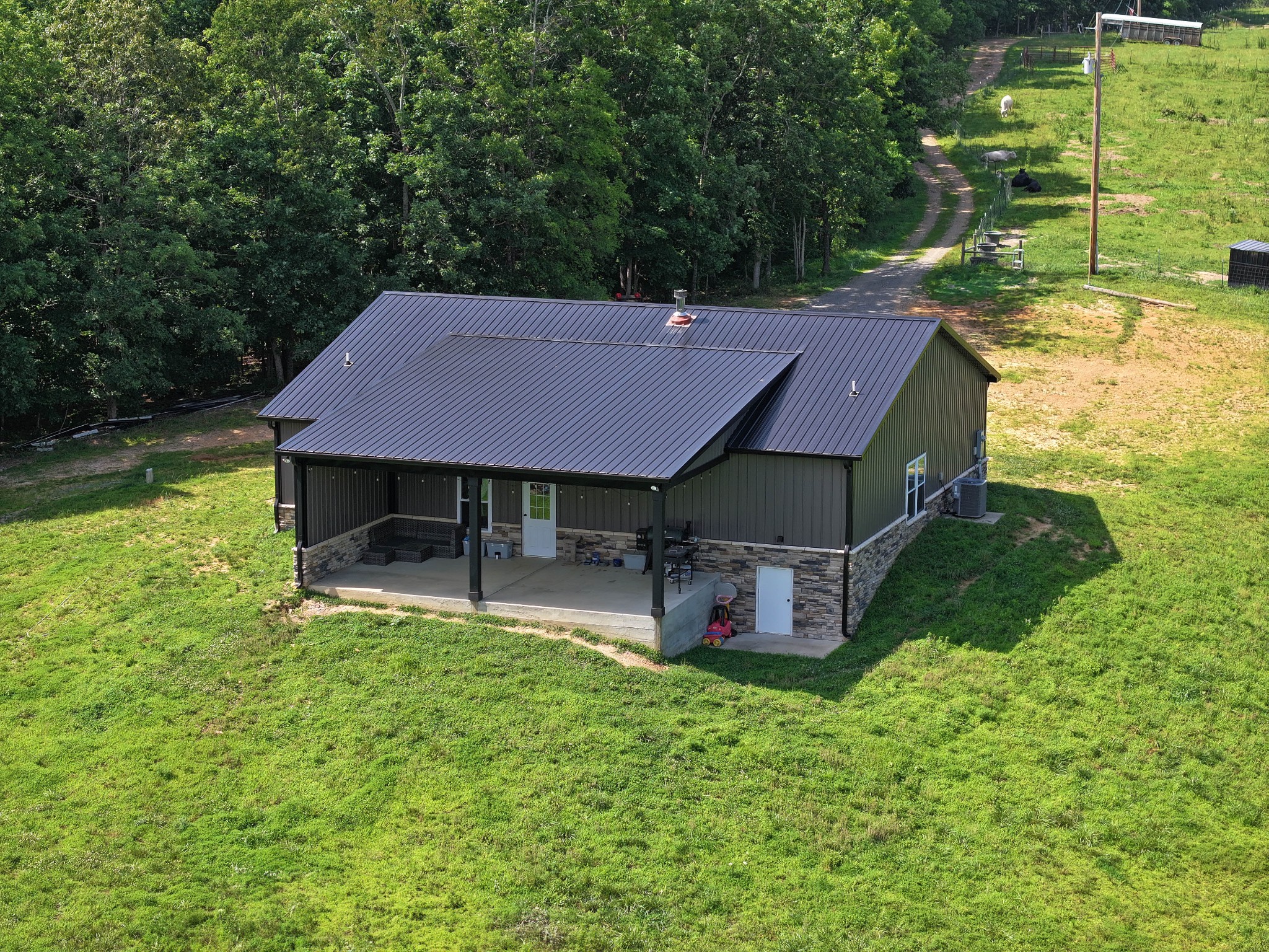 Indian Mound, Tennessee, 37079, United States, 3 Bedrooms Bedrooms, ,2 BathroomsBathrooms,Residential,For Sale,1866881