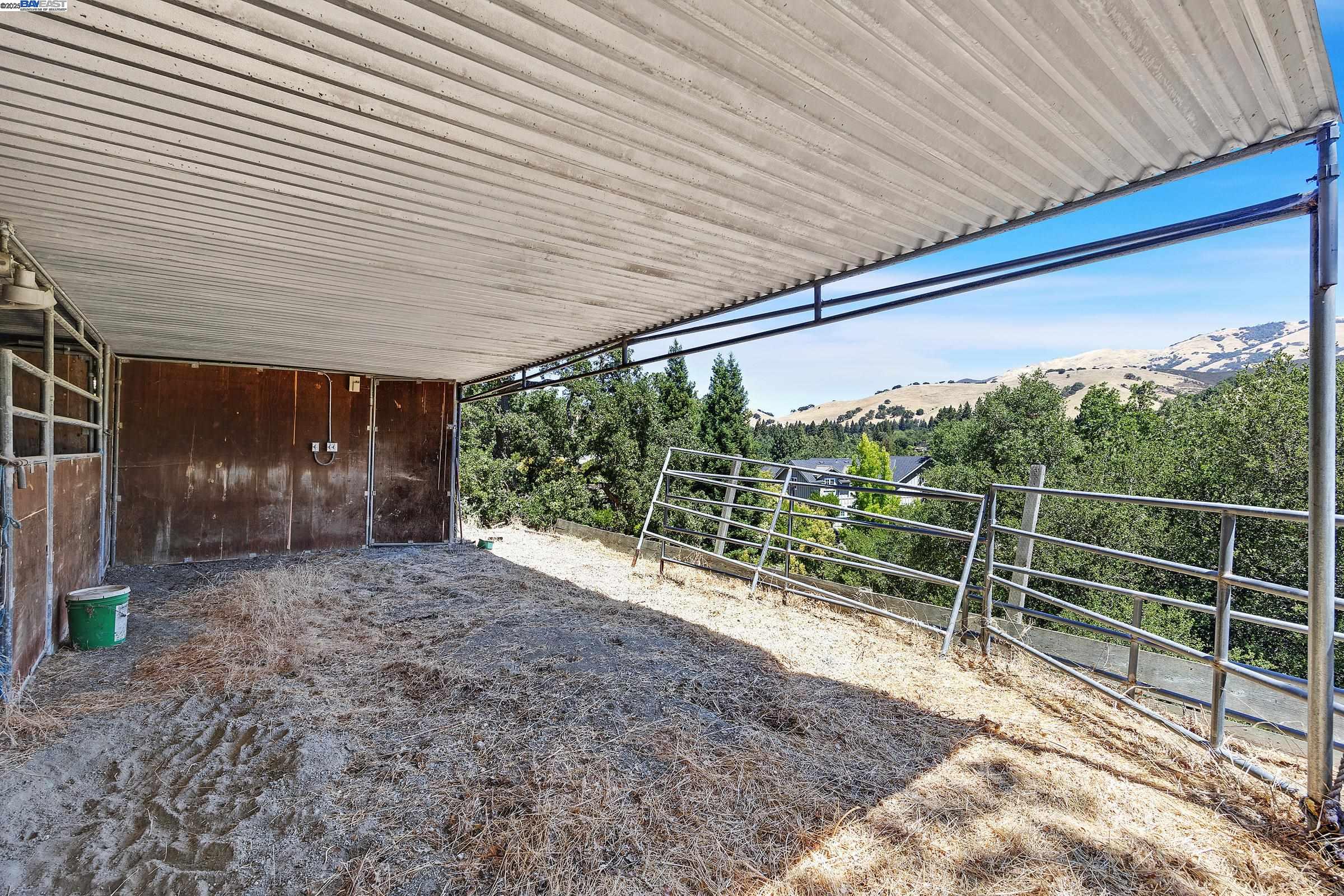 Alamo, California, 94507, United States, 4 Bedrooms Bedrooms, ,3 BathroomsBathrooms,Residential,For Sale,1907396