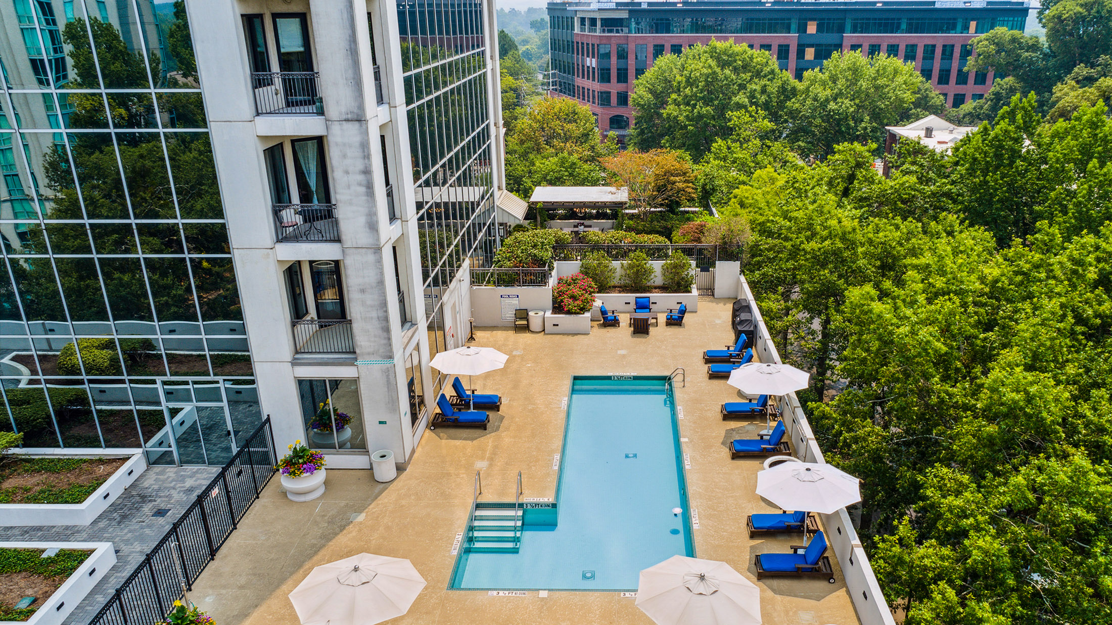  Exceptional Space, Skyline Views, and an Unbeatable Buckhead Location - 物件實景