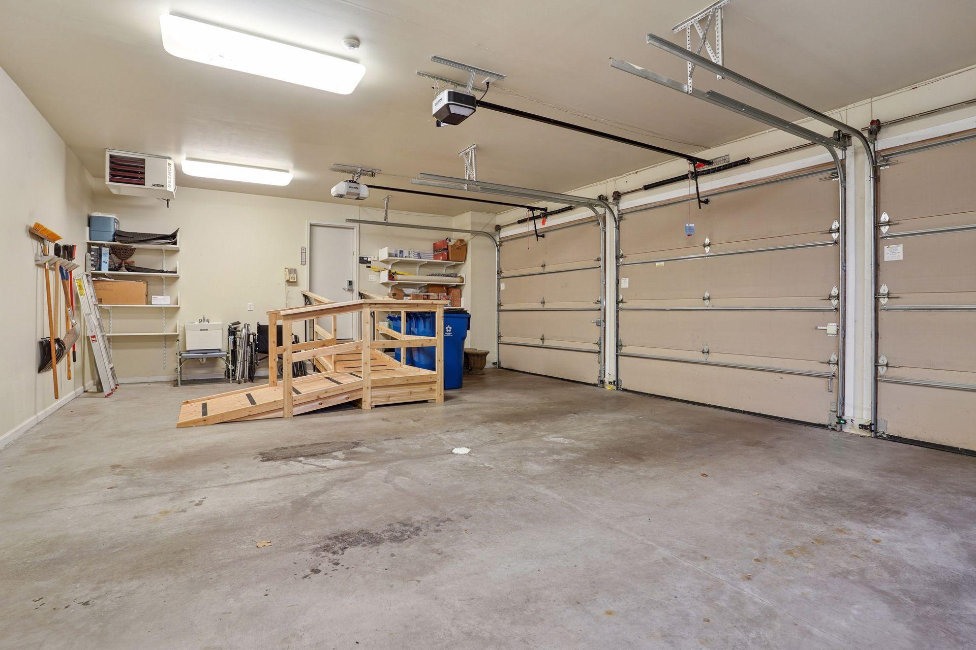 Lilydale, Minnesota, 55118, United States, 3 Bedrooms Bedrooms, ,3 BathroomsBathrooms,Residential,For Sale,1989452