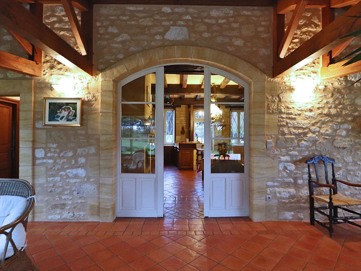 Bergerac, New Aquitaine, 24100, FR, 6 Bedrooms Bedrooms, ,4 BathroomsBathrooms,Residential,For Sale,1995551