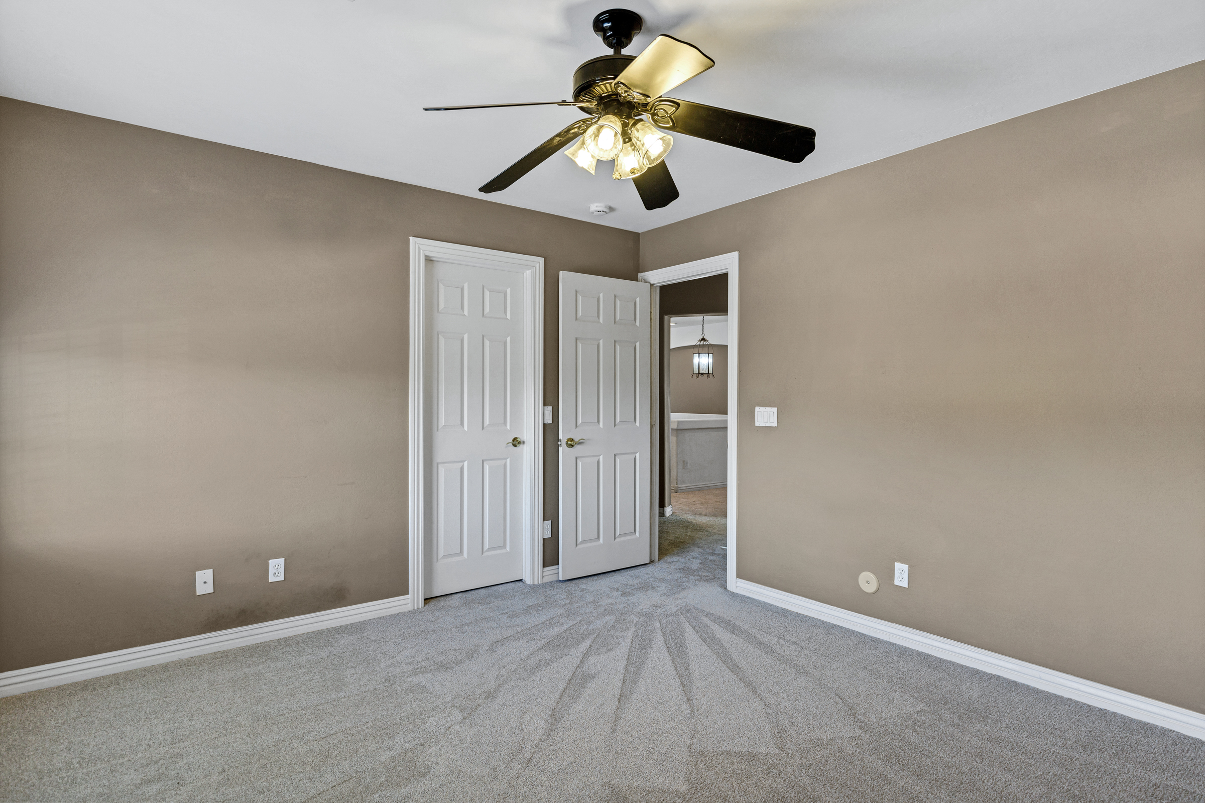 Mesa, Arizona, 85207, United States, 5 Bedrooms Bedrooms, ,4 BathroomsBathrooms,Residential,For Sale,1976858