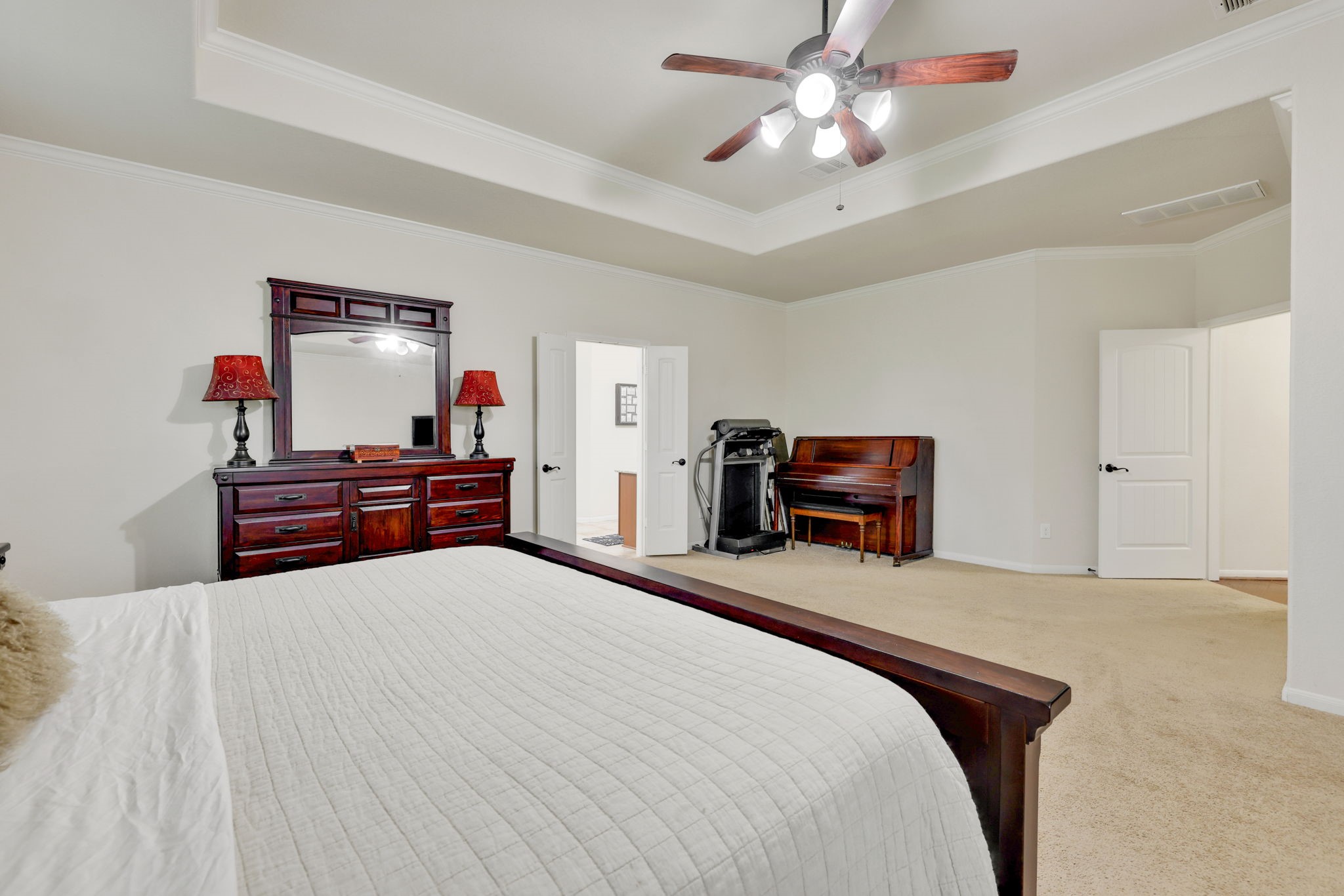Mont Belvieu, Texas, 77523, United States, 5 Bedrooms Bedrooms, ,4 BathroomsBathrooms,Residential,For Sale,1906104