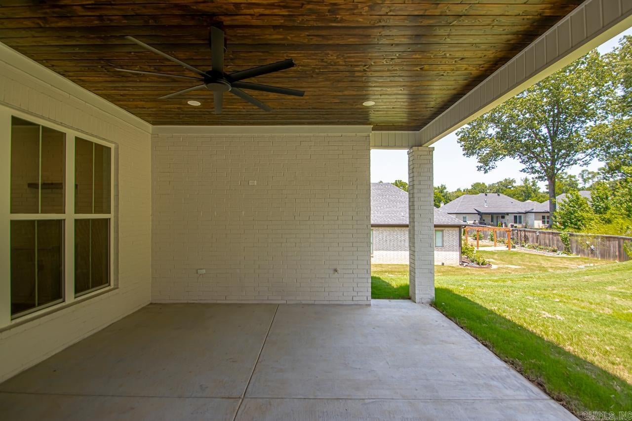 Benton, Arkansas, 72019, United States, 5 Bedrooms Bedrooms, ,4 BathroomsBathrooms,Residential,For Sale,2005368