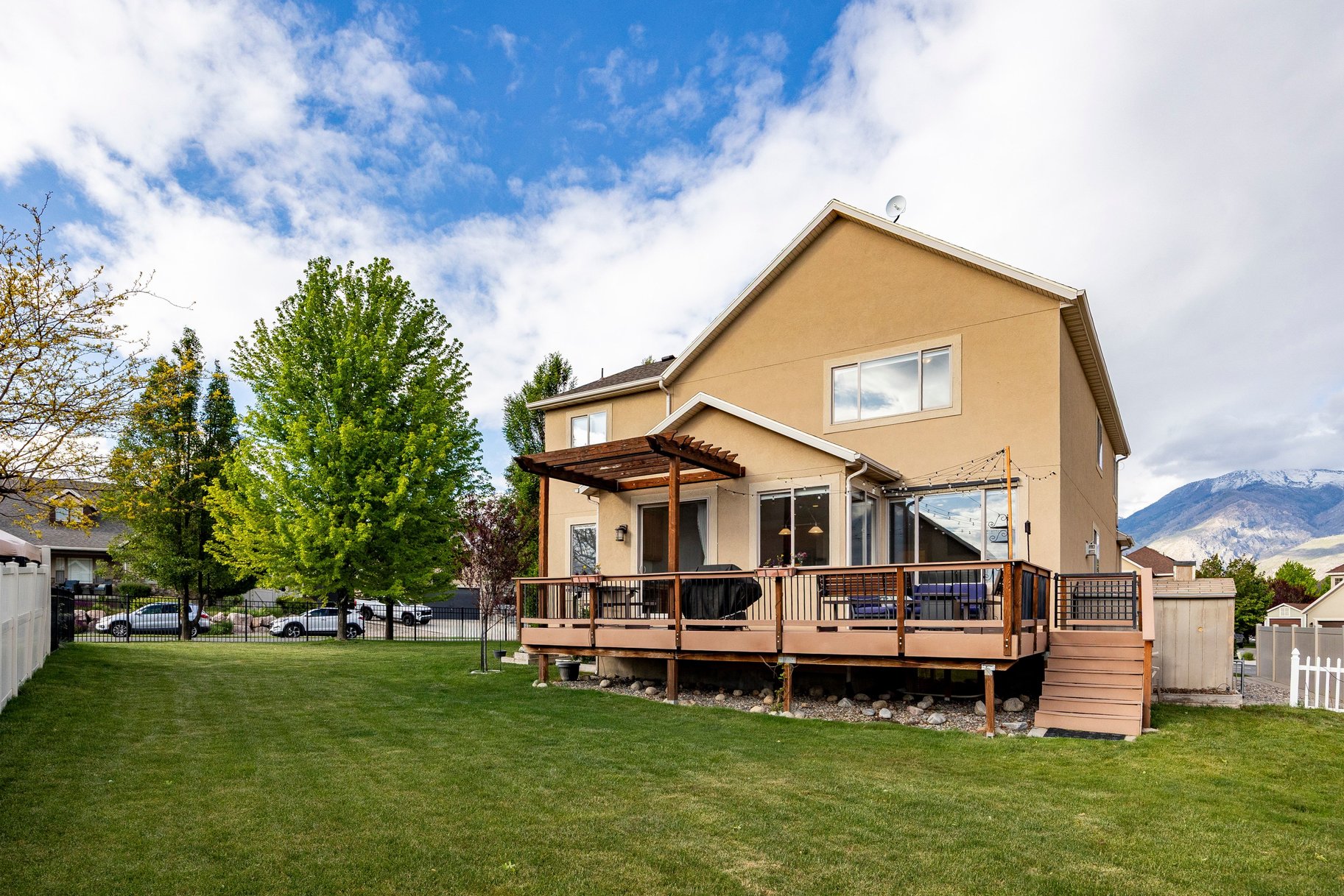  Family Home on Quiet Highland Cul-de-Sac with Incredible Views - 物件實景