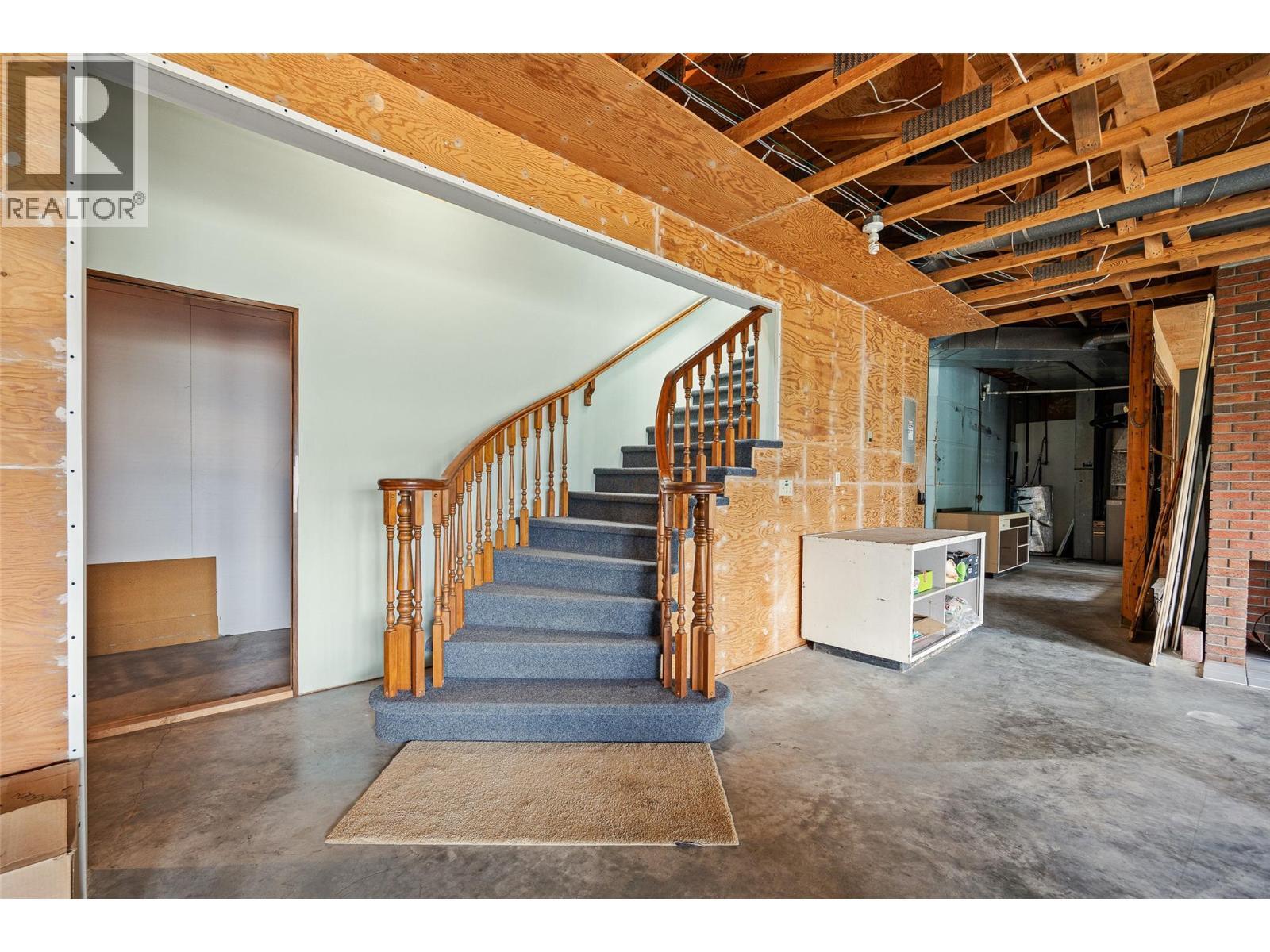 KELOWNA, British Columbia, V1V 1J5, CA, 2 Bedrooms Bedrooms, ,2 BathroomsBathrooms,Residential,For Sale,1948319