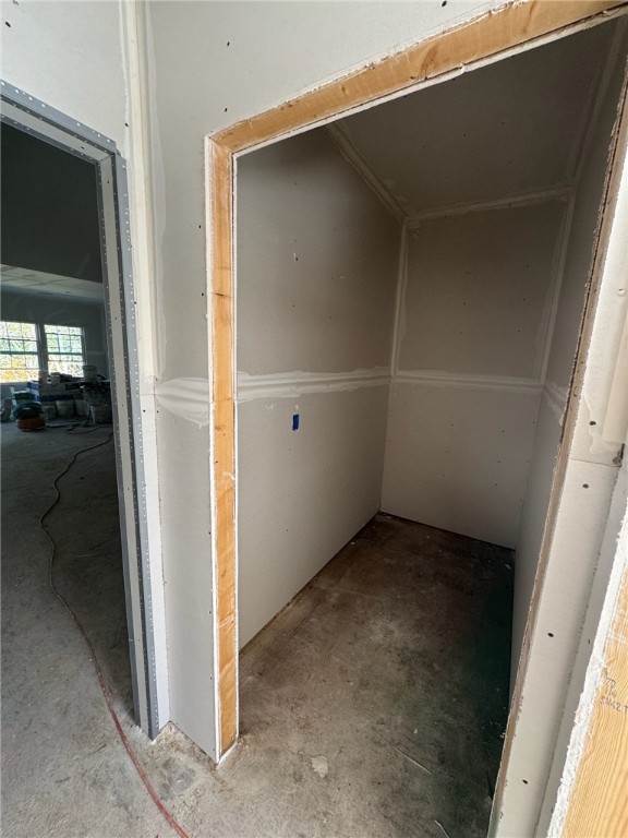 Bella Vista, Arkansas, 72715, United States, 4 Bedrooms Bedrooms, ,4 BathroomsBathrooms,Residential,For Sale,1989429