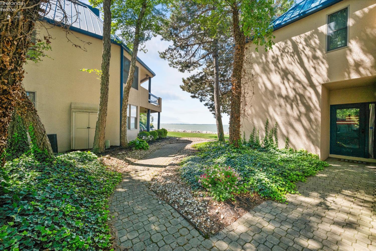 Port Clinton, Ohio, 43452, United States, 2 Bedrooms Bedrooms, ,3 BathroomsBathrooms,Residential,For Sale,1982032